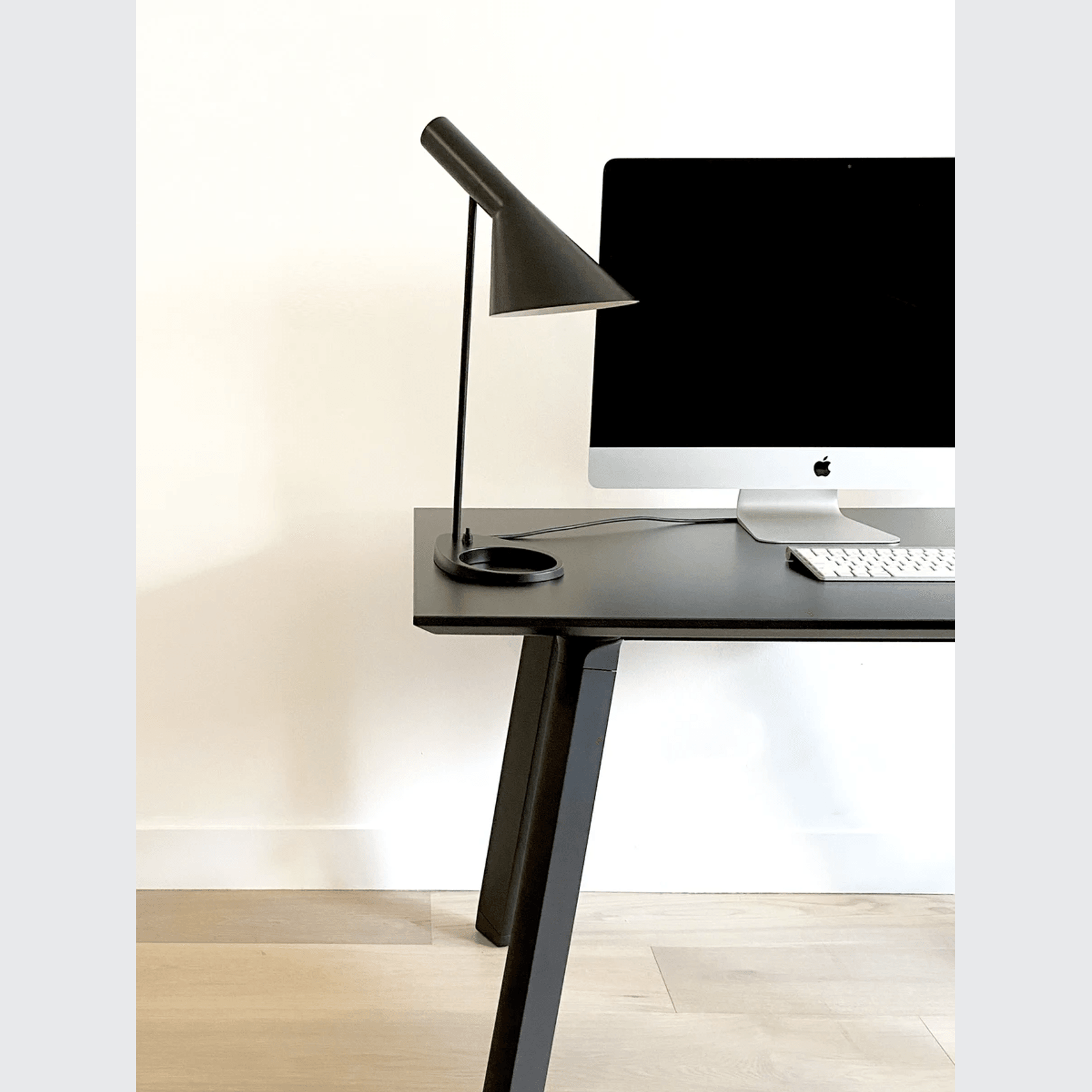 Chameleon desk by
Nau gallery detail image