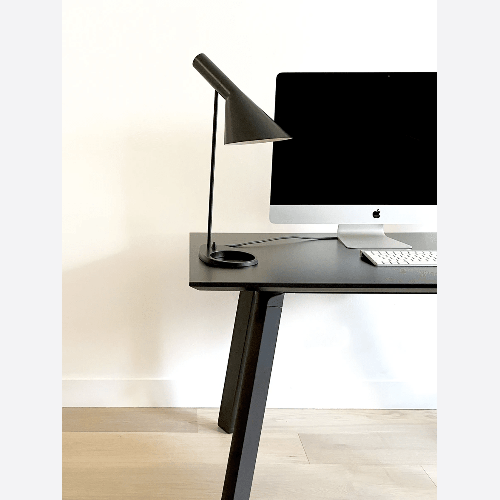 Chameleon desk by
Nau gallery detail image