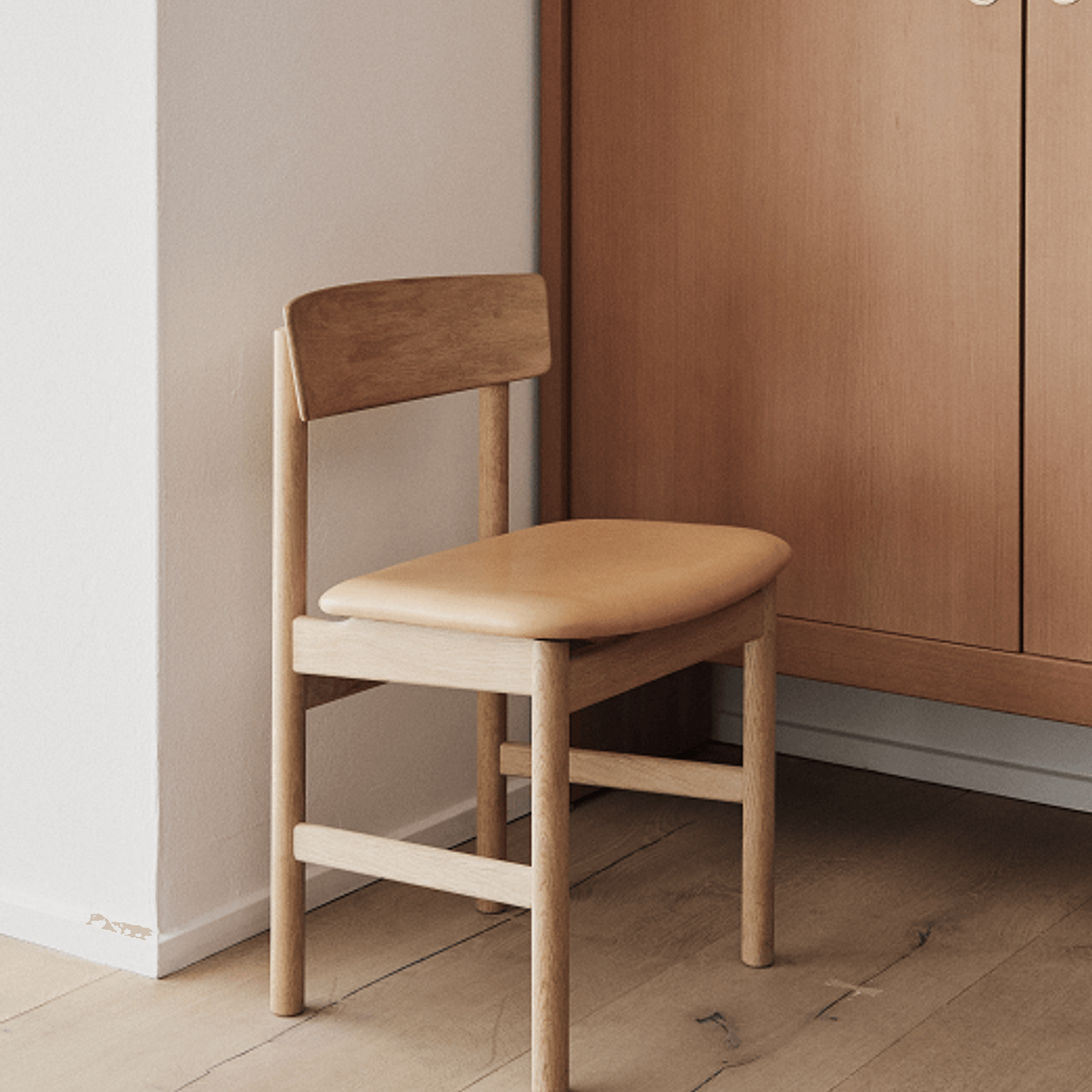 Mogensen 3236 Chair Soaped Oak by Fredericia gallery detail image