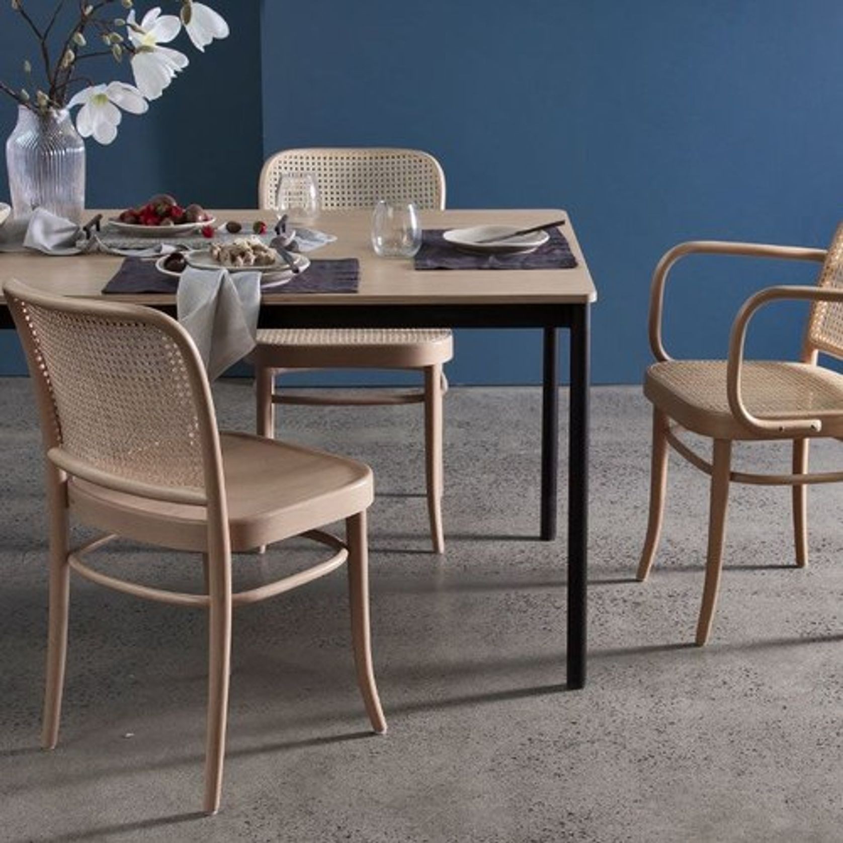 811 Hoffmann Chair by TON gallery detail image