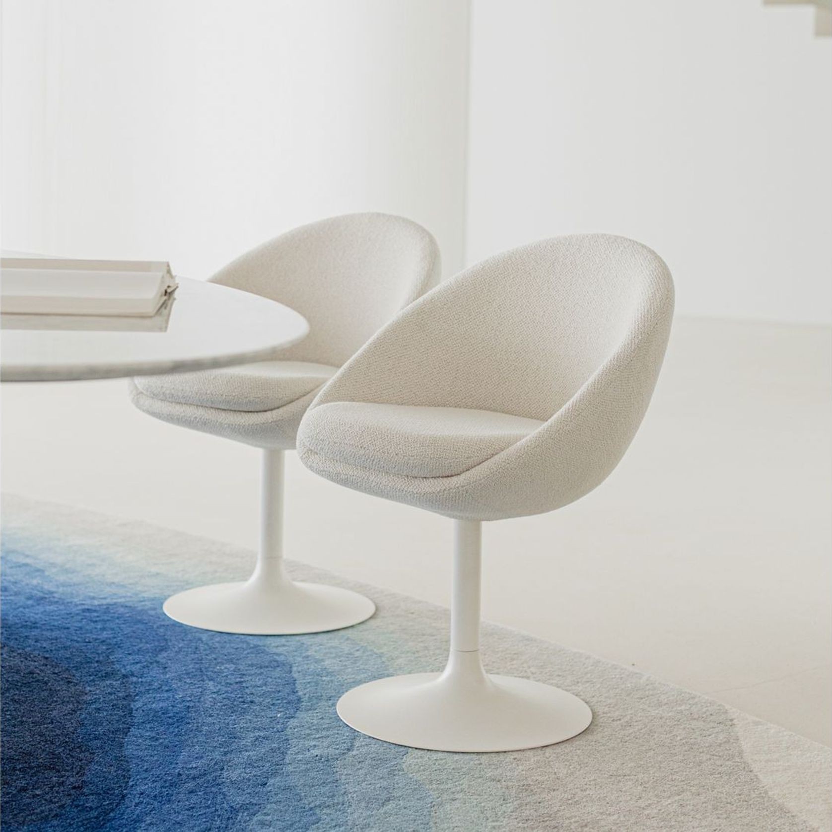 Isea Swivel Chair gallery detail image