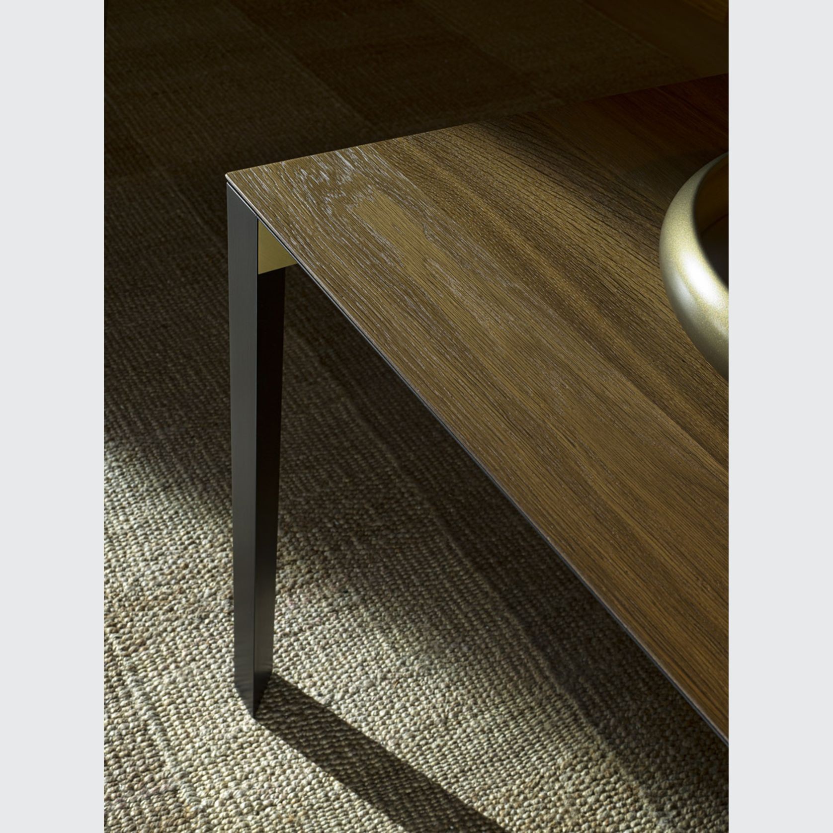 Half A Square Dining Table by Molteni&C gallery detail image