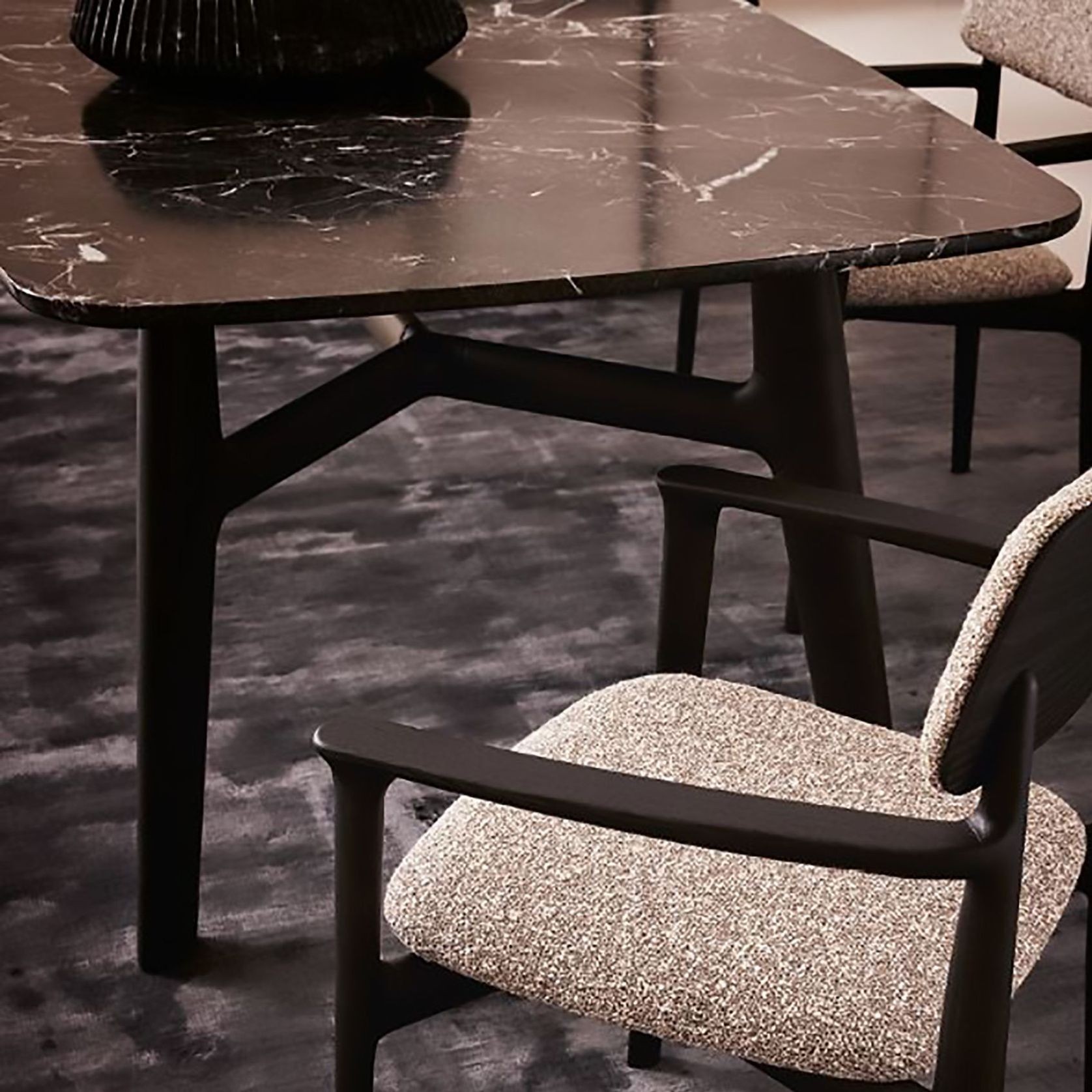 Curve Table gallery detail image