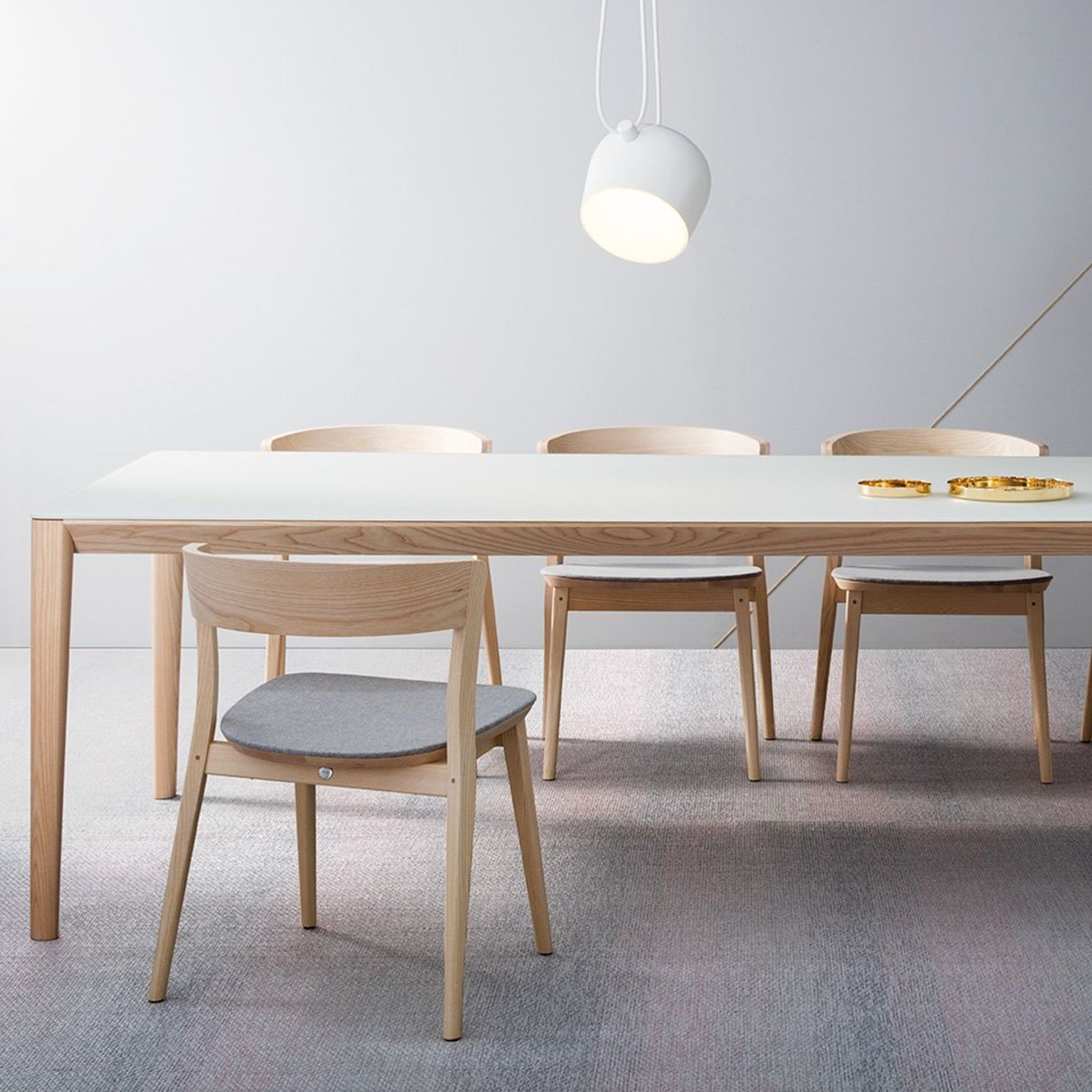 Smith 280 | Table gallery detail image