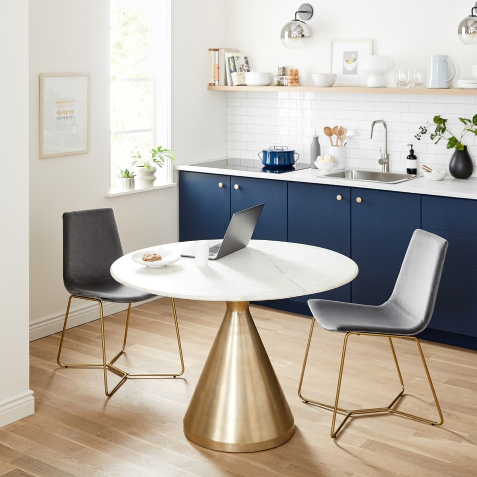 Silhouette Pedestal Marble Round Dining Table gallery detail image