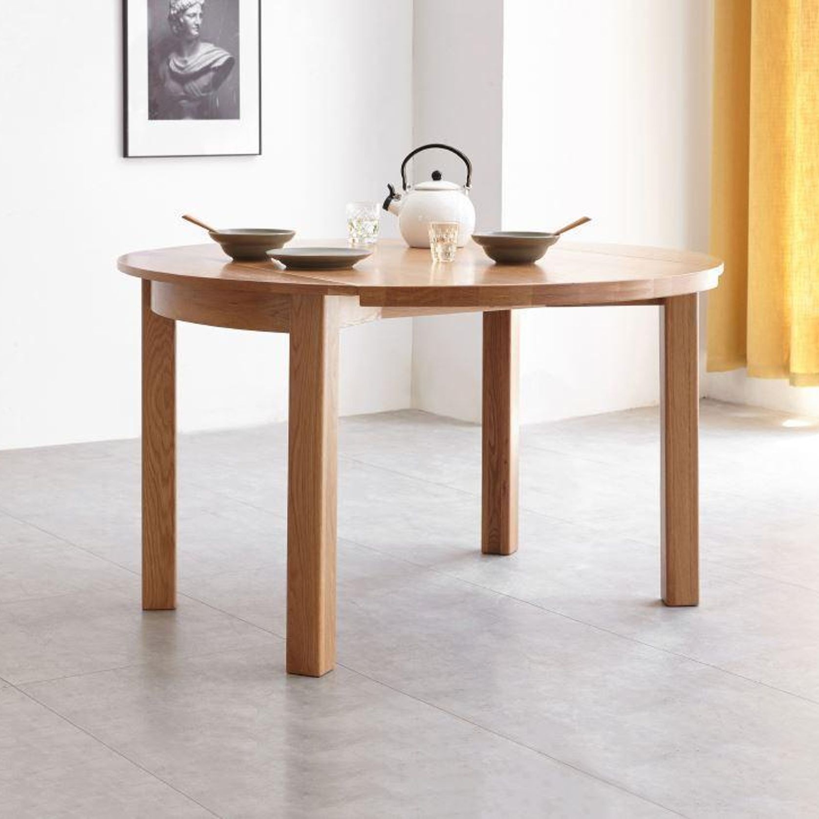 Humbie Neutral Solid Oak Round Extendable Dining Table gallery detail image