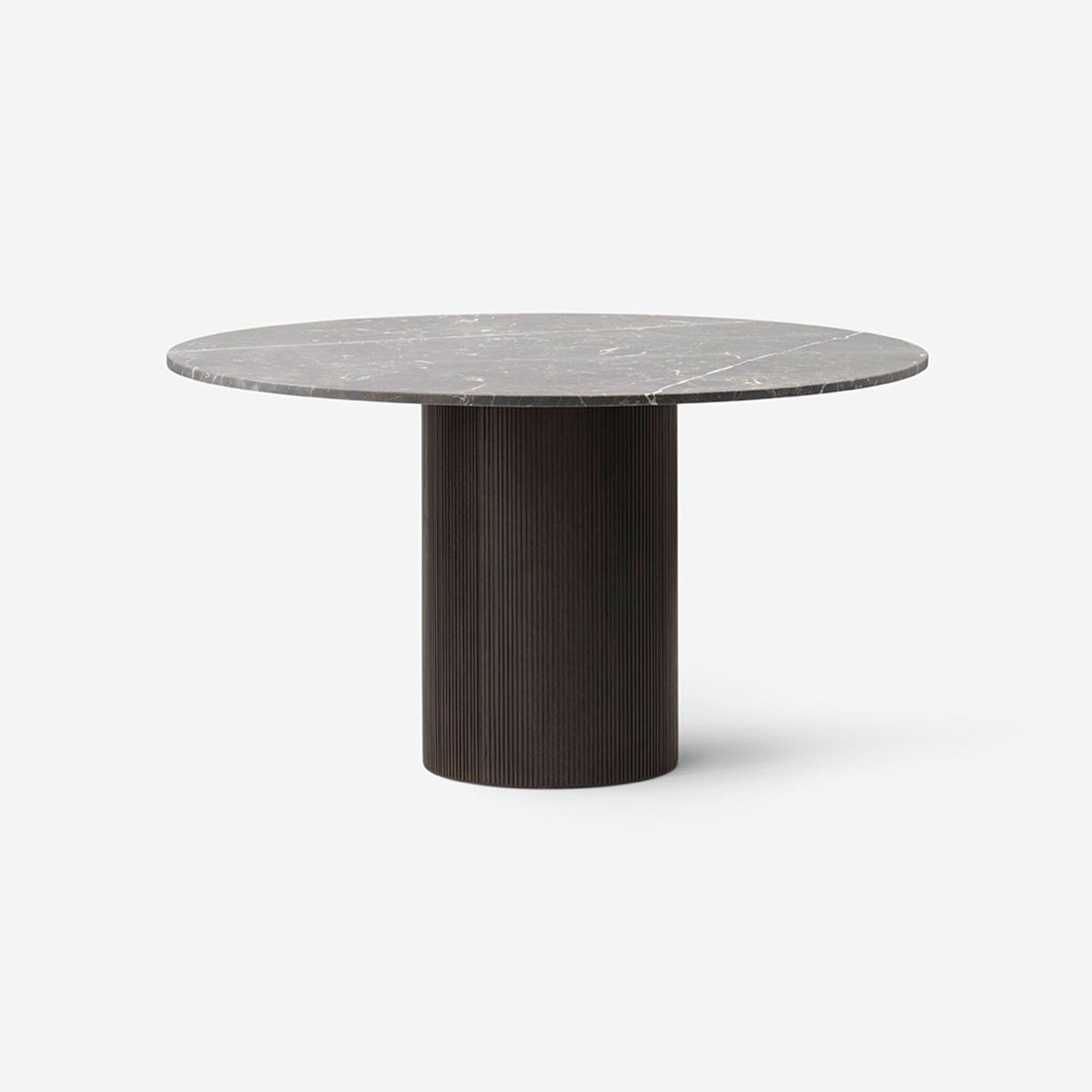 Cabin Round Table by Vipp gallery detail image