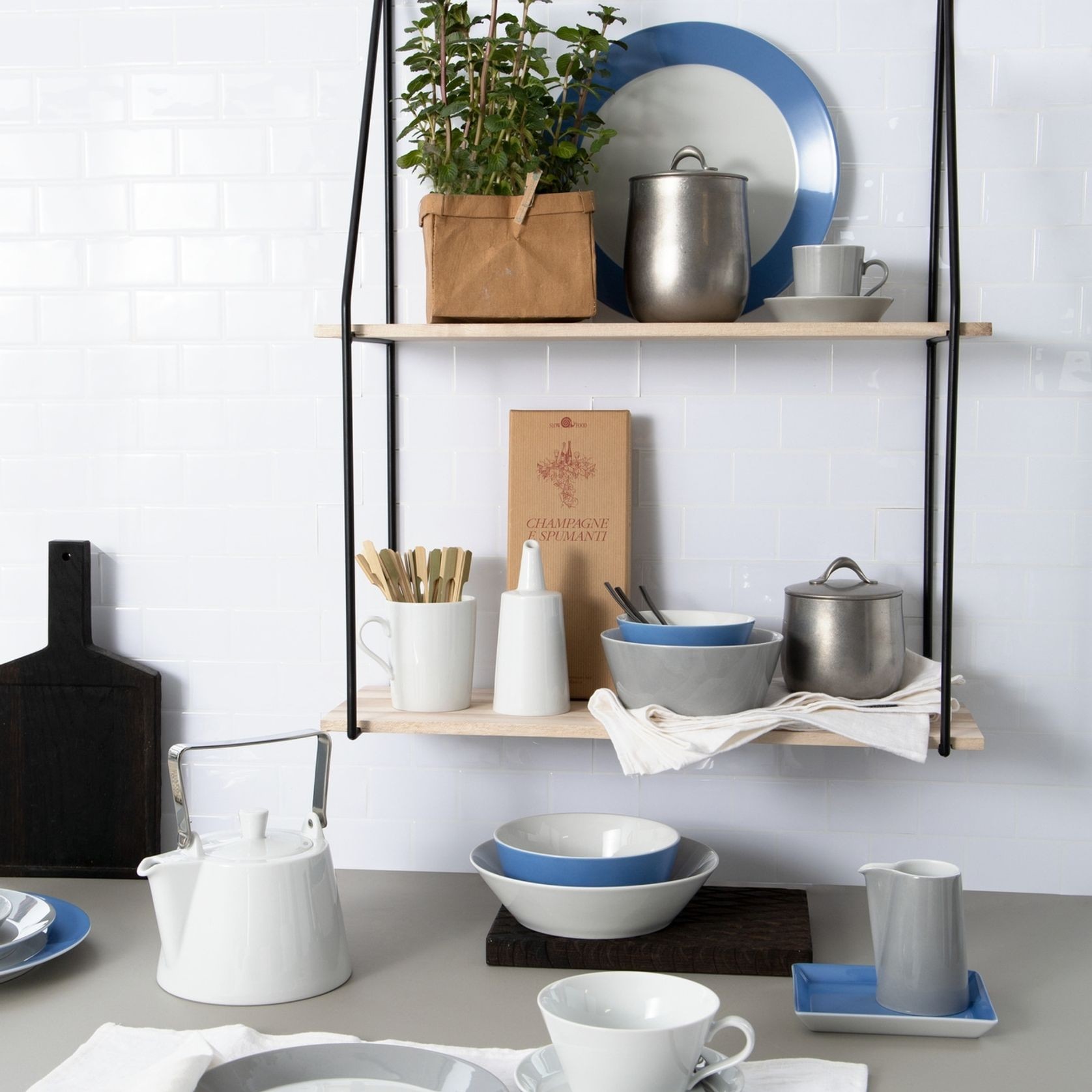 Tric Dinnerware gallery detail image