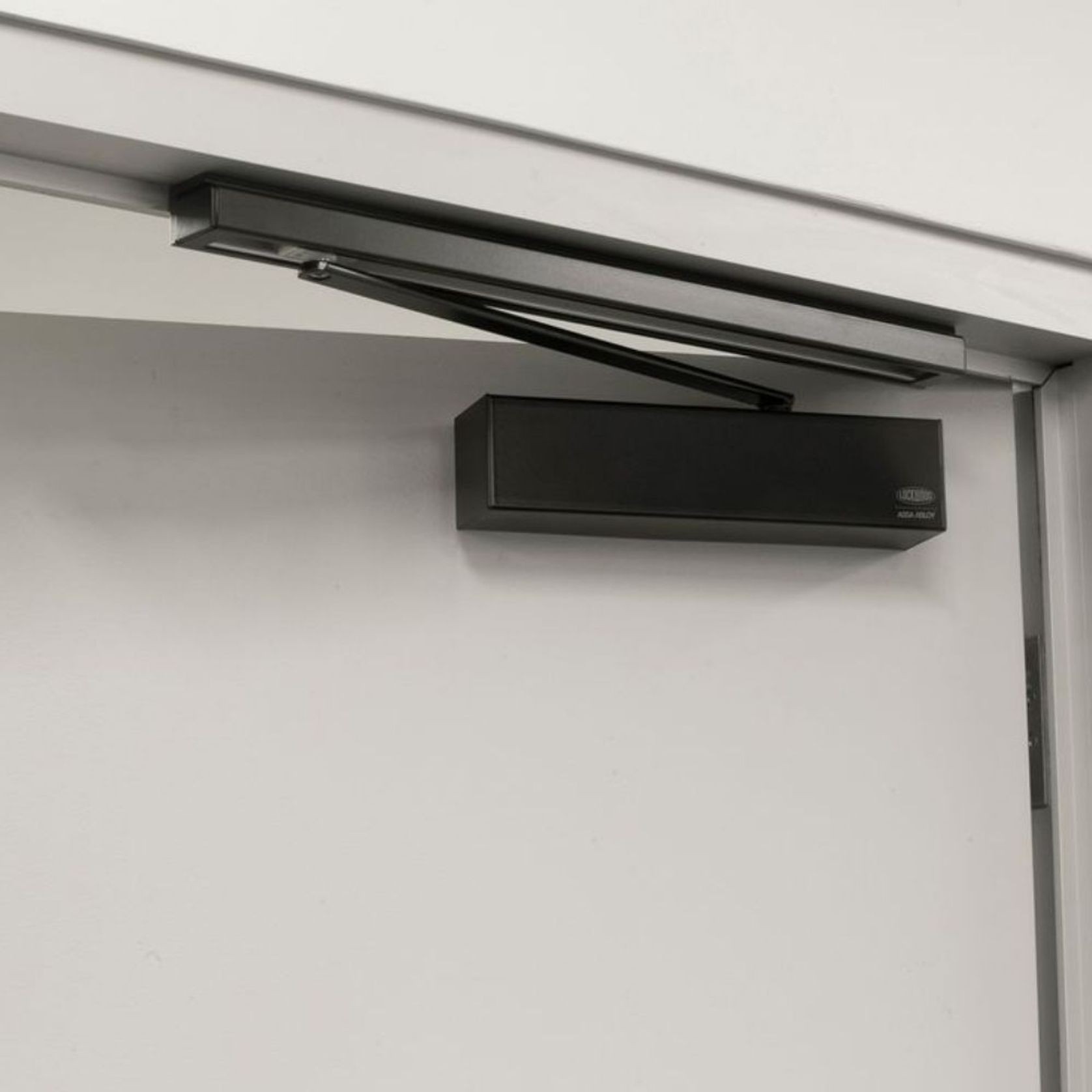 Lockwood EN1-5 Cam Action Door Closer Black 2615DABLK gallery detail image