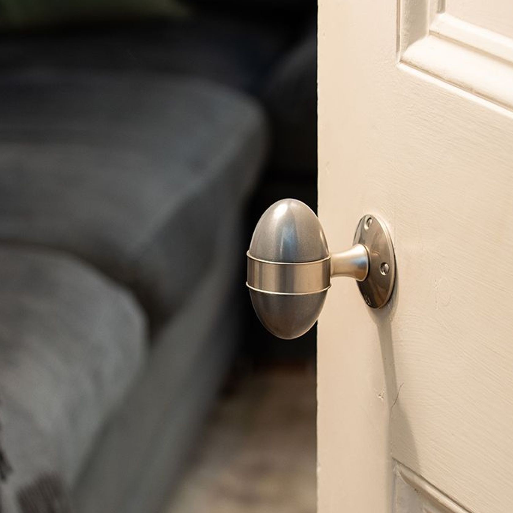 TS S7568 BANDED EGG SOLID DOOR KNOB gallery detail image