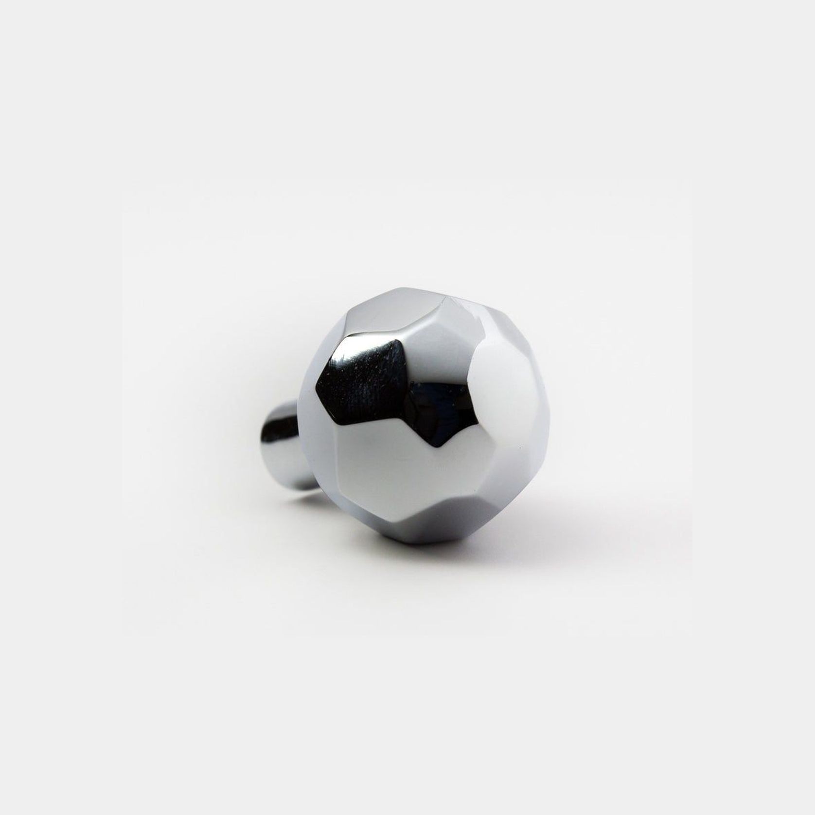 Facet 02L gallery detail image