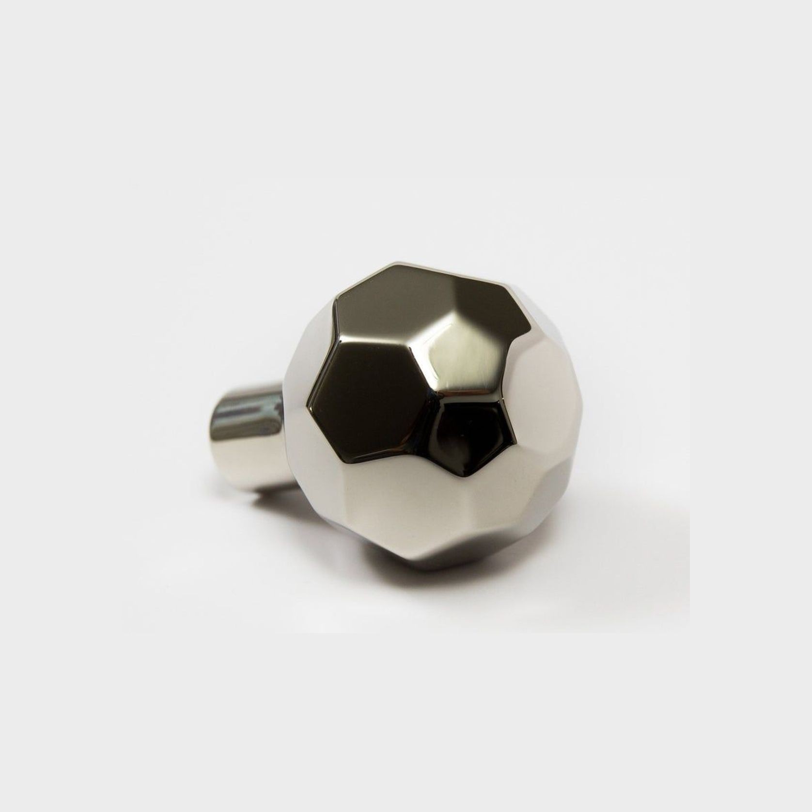 Facet 02L gallery detail image