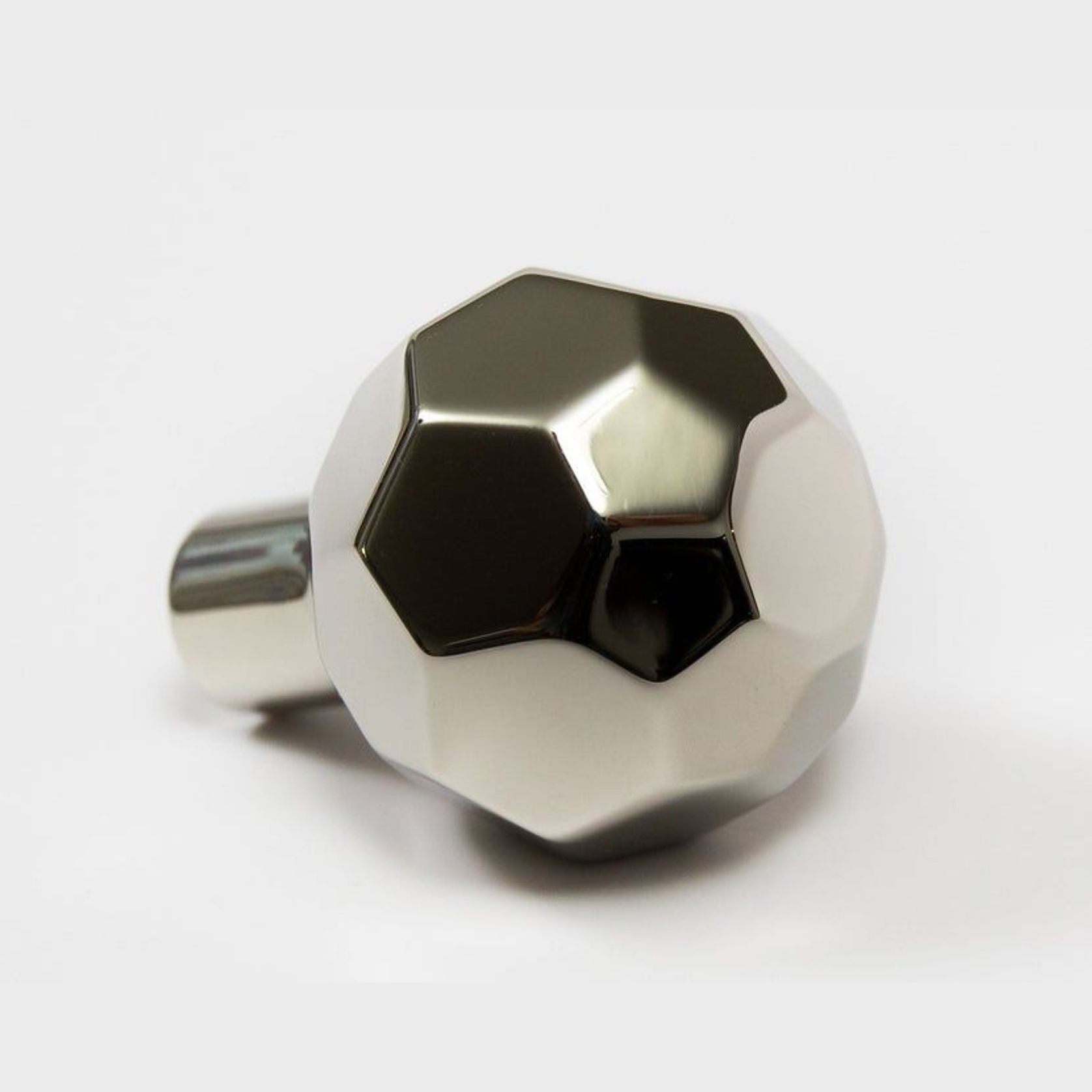Facet 02L gallery detail image