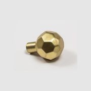 Facet 02L gallery detail image