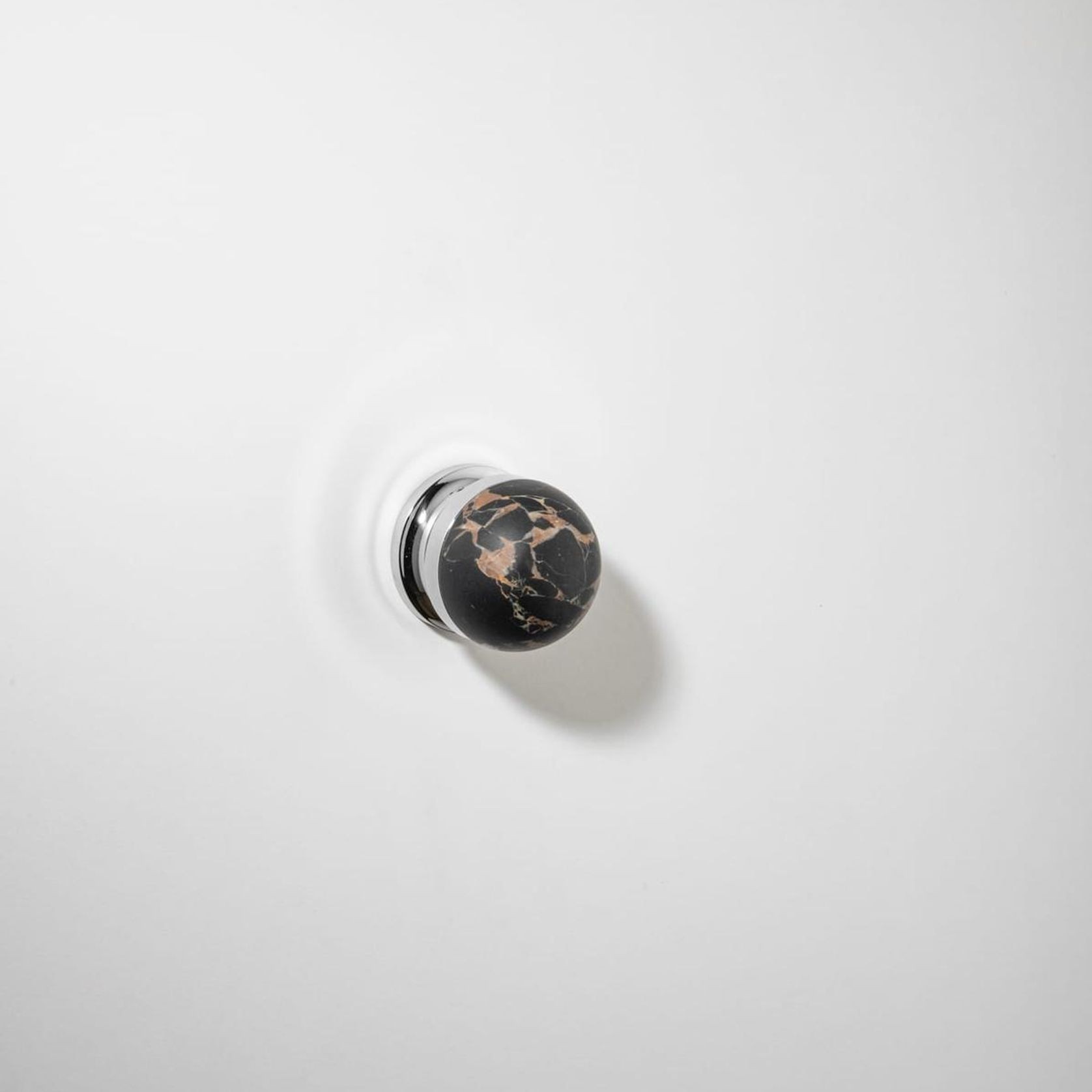 H02 Knob on Rose gallery detail image