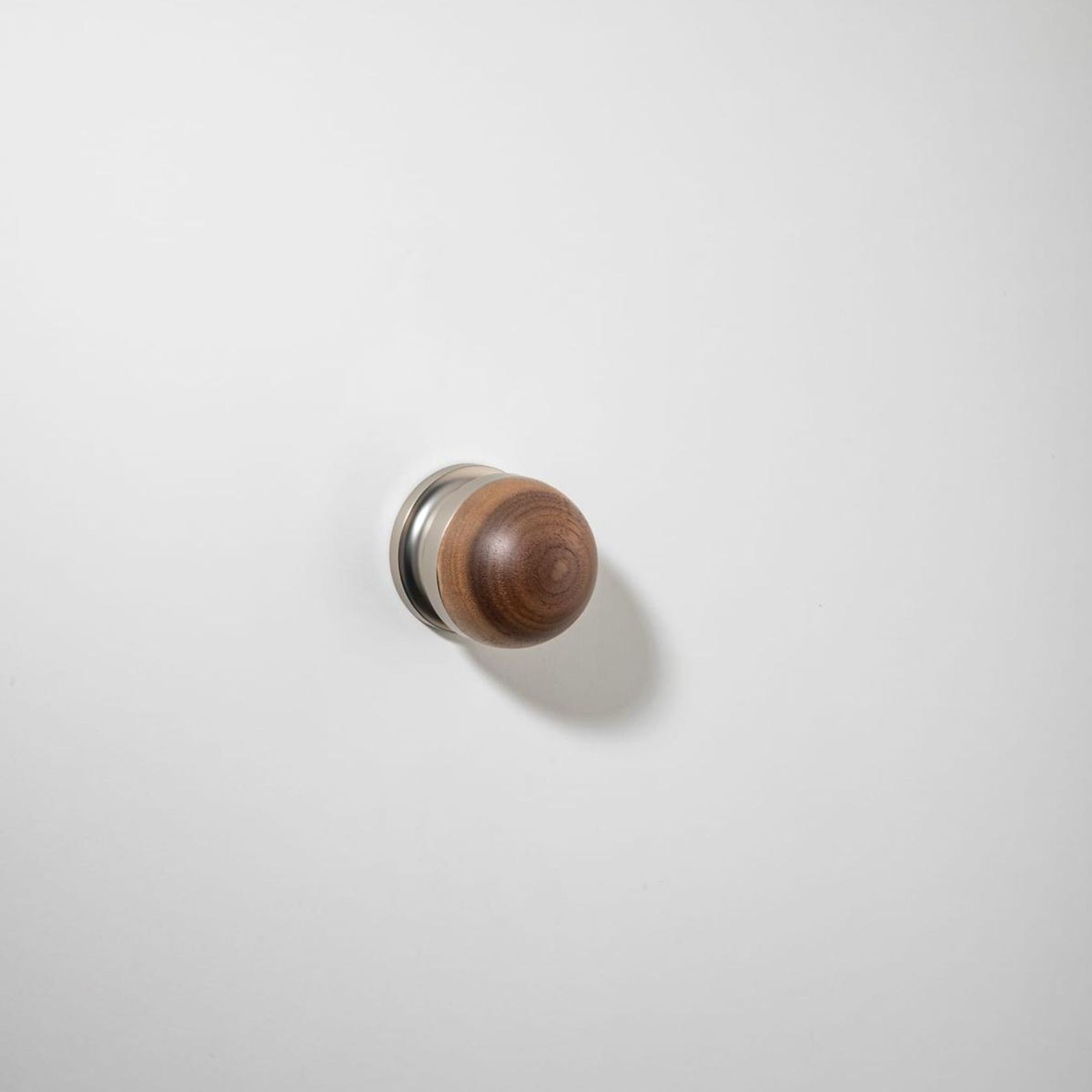 H02 Knob on Rose gallery detail image