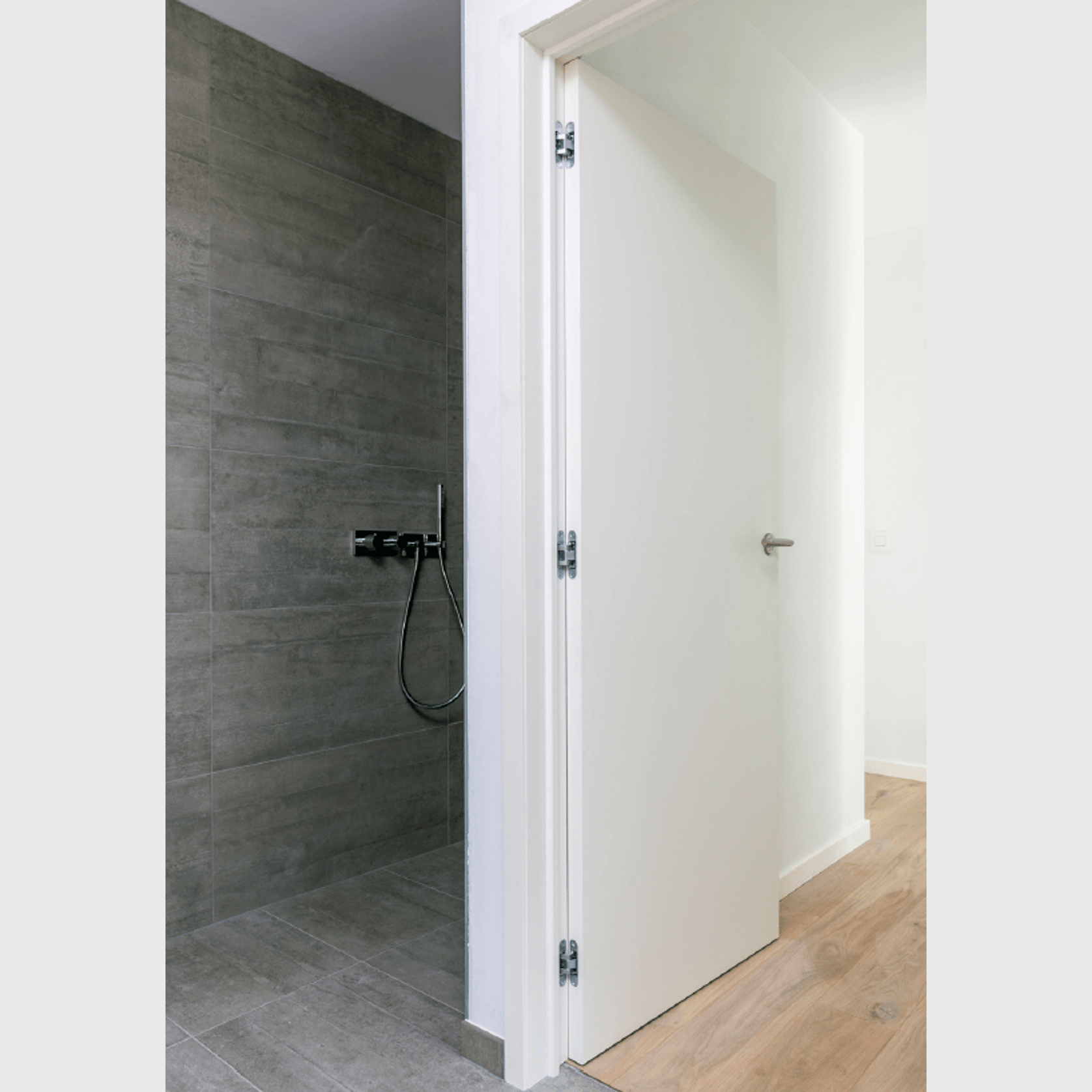 Invisible Hinge gallery detail image