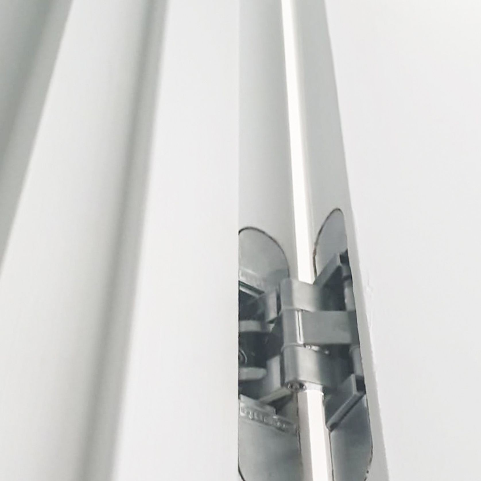 Invisible Hinge gallery detail image