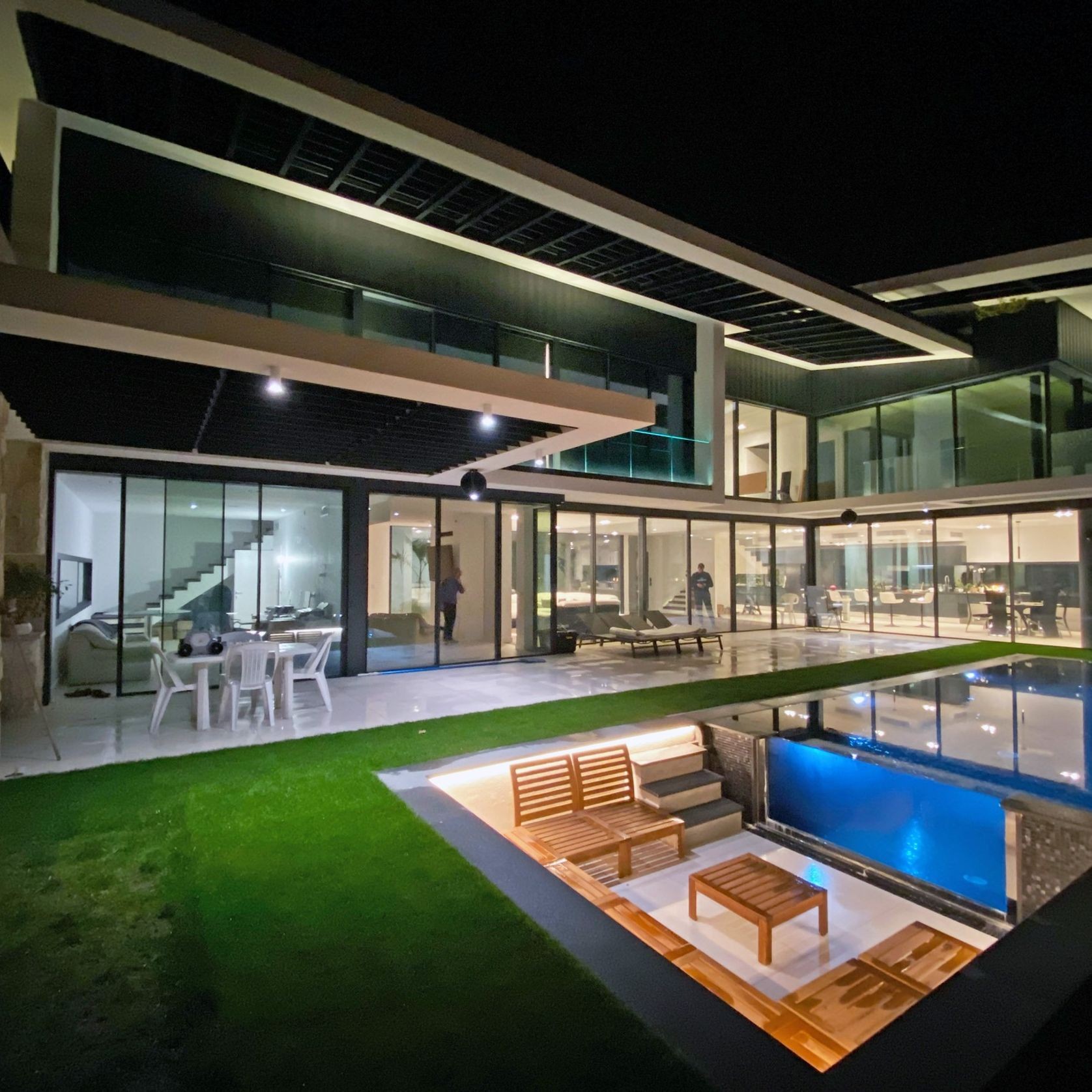Urbane Thermally Broken Minimalist Sliding Door System gallery detail image