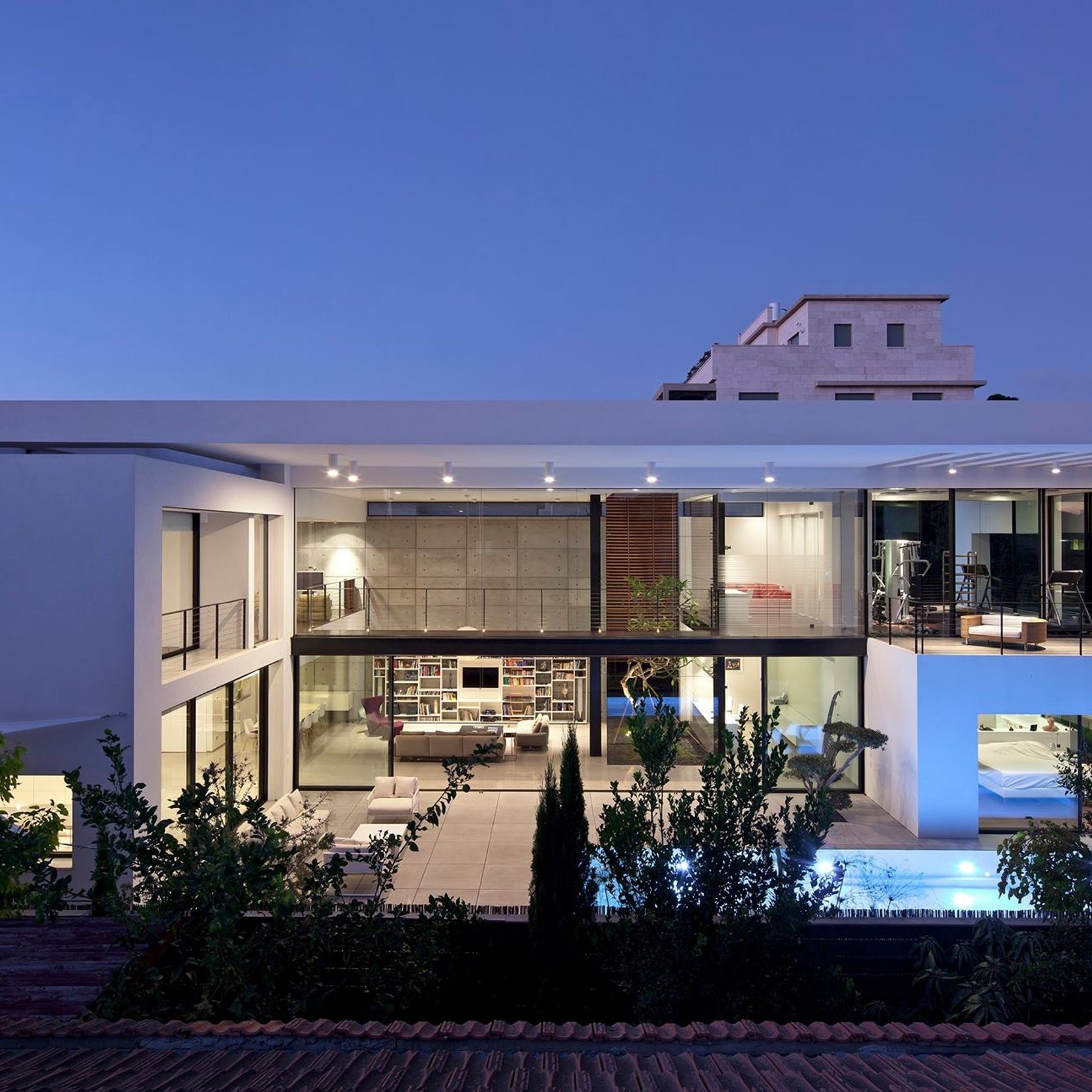 Urbane Thermally Broken Minimalist Sliding Door System gallery detail image