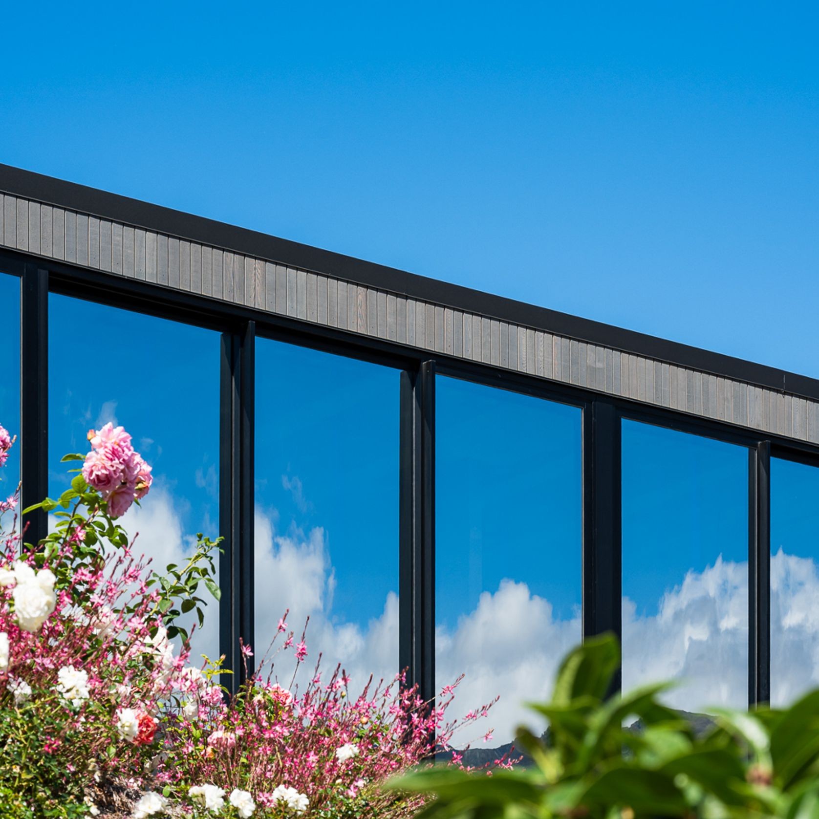 Low E SunX™ Reflect - Solar Control Thermal Glass gallery detail image