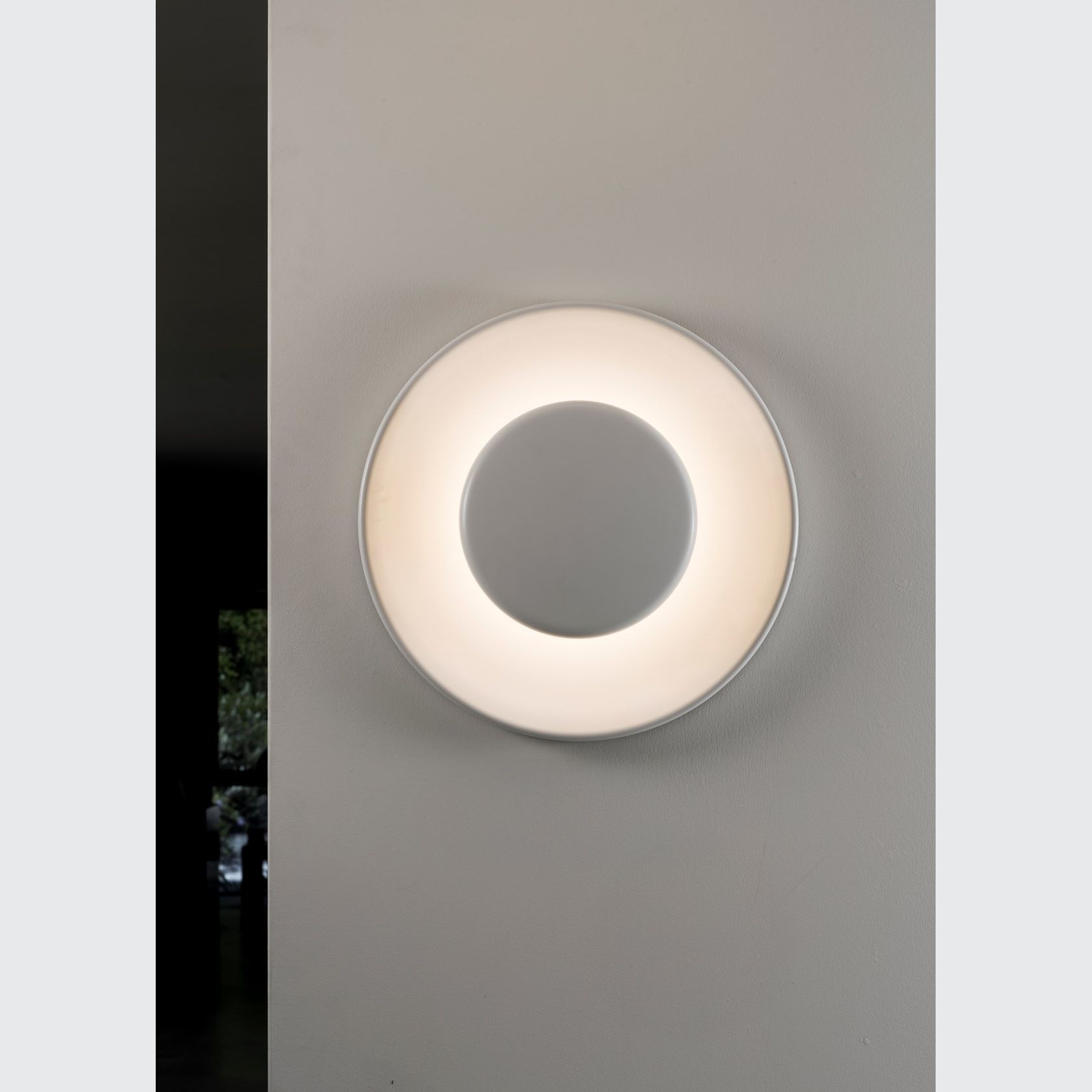 Martinelli Luce La Lunanera Wall Light gallery detail image