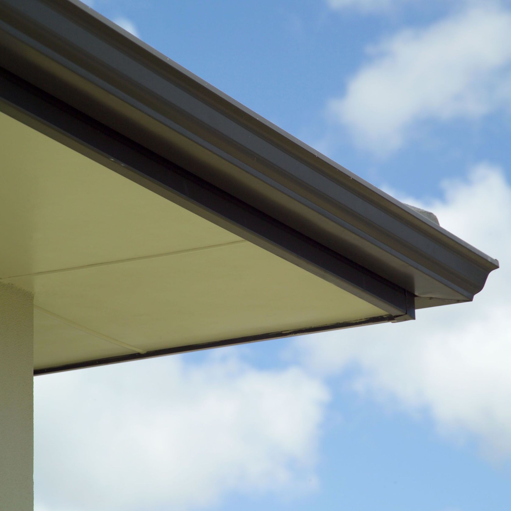 Eclipsa™ Eaves Lining gallery detail image