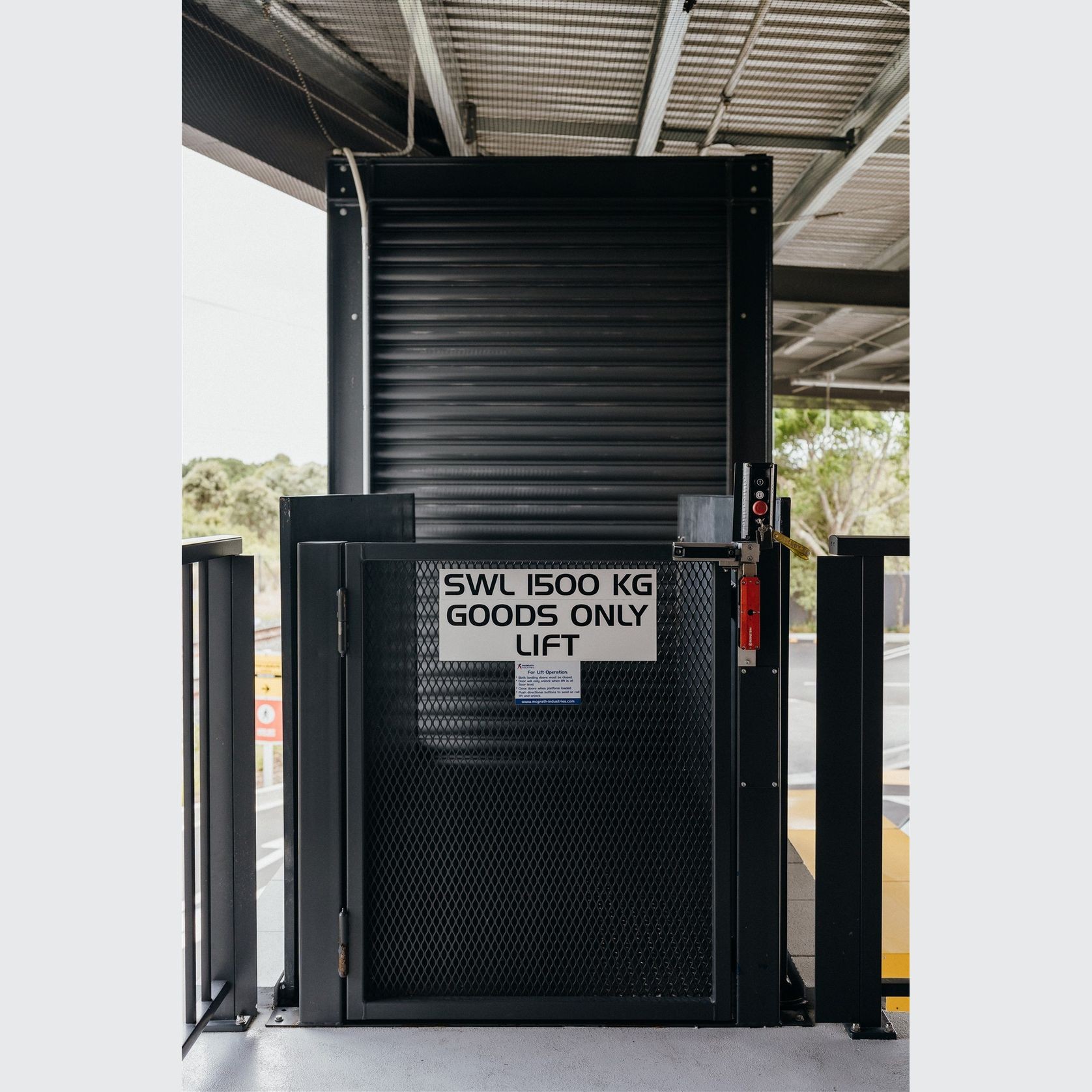 Freight Hoist Scissor Lifts gallery detail image
