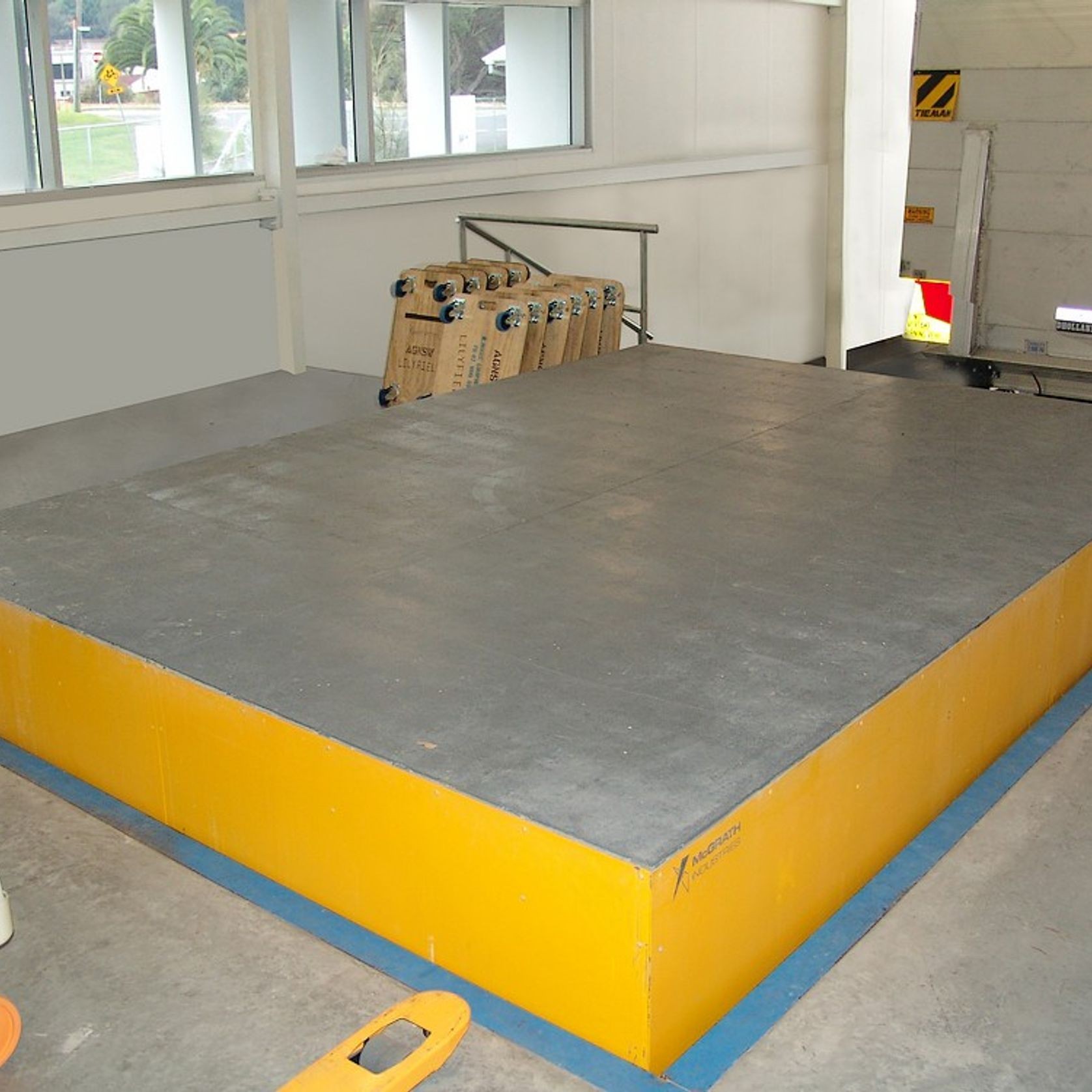 Elevating Dock Scissor Lifts gallery detail image