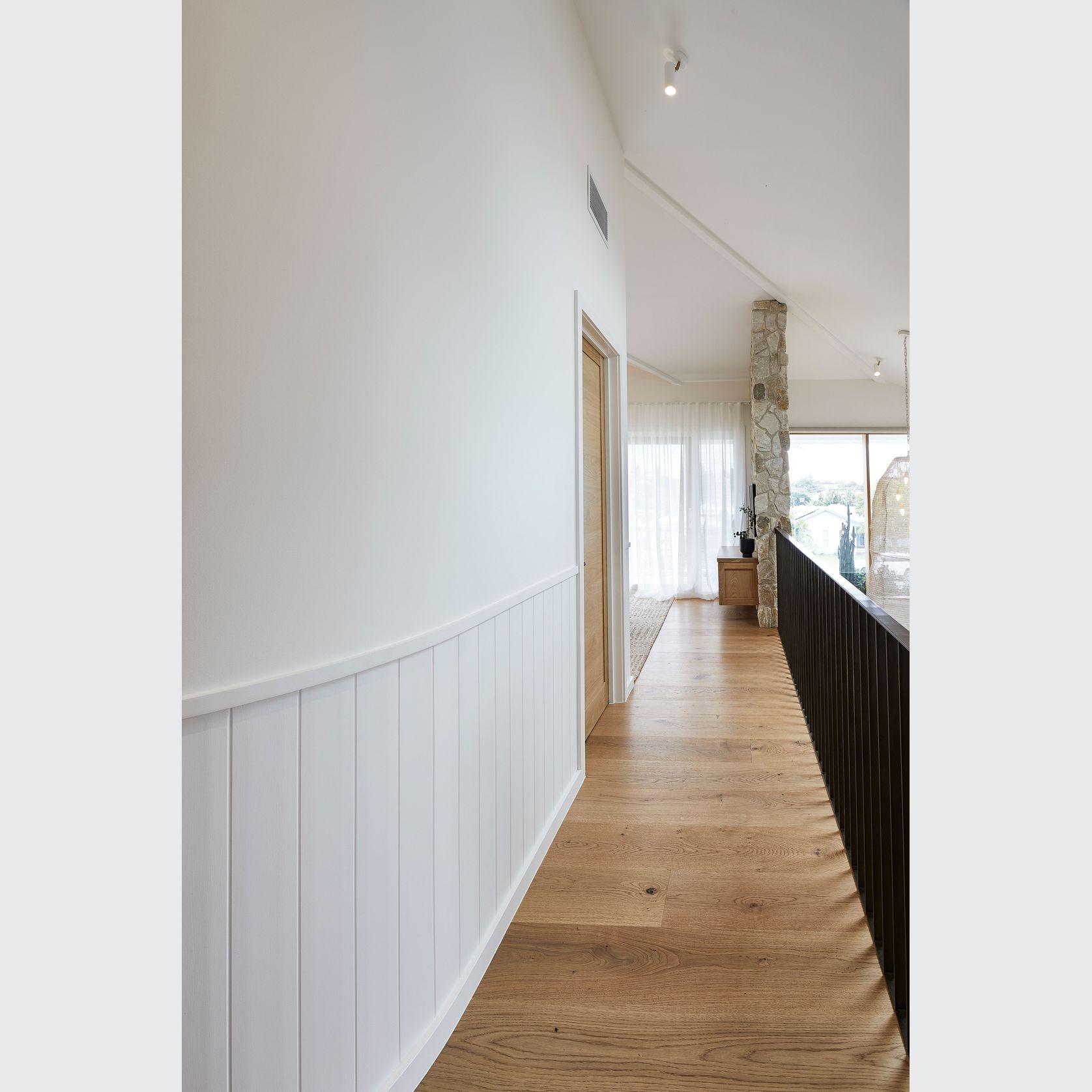 Western | Genuine Oak Engineered Wood Flooring gallery detail image