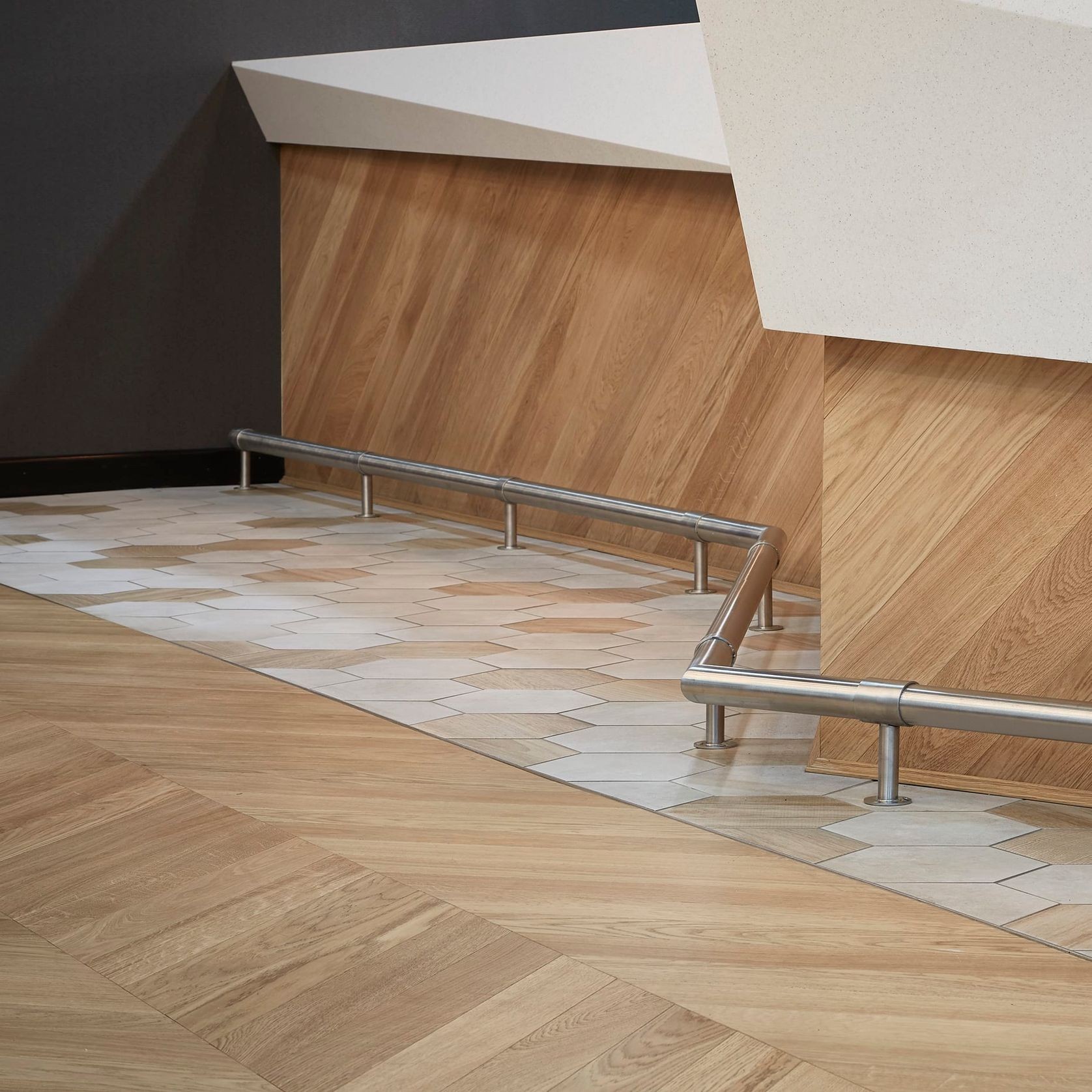 HW16604 Pallido Chevron Select Grade gallery detail image