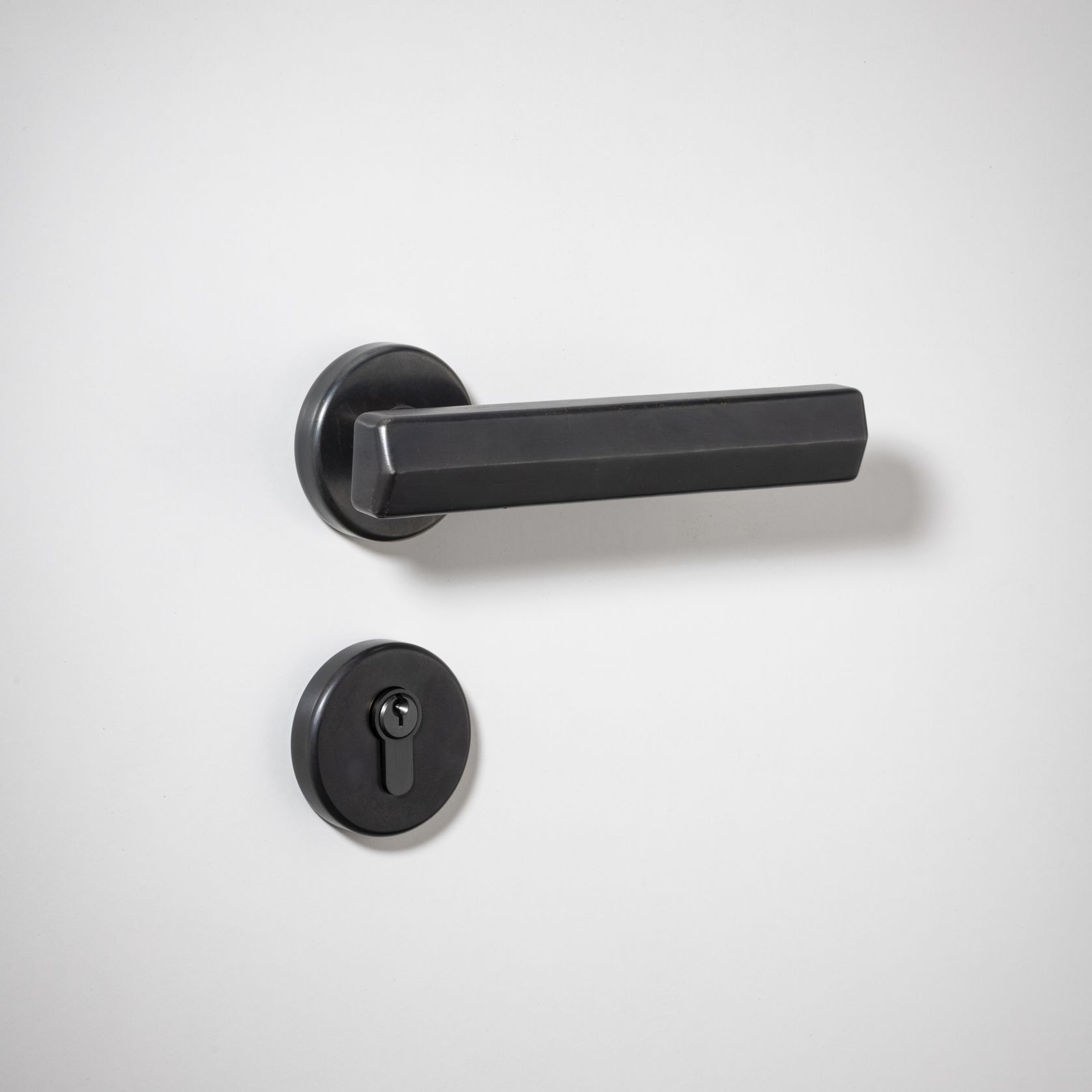 Streaker Round Escutcheon Euro gallery detail image