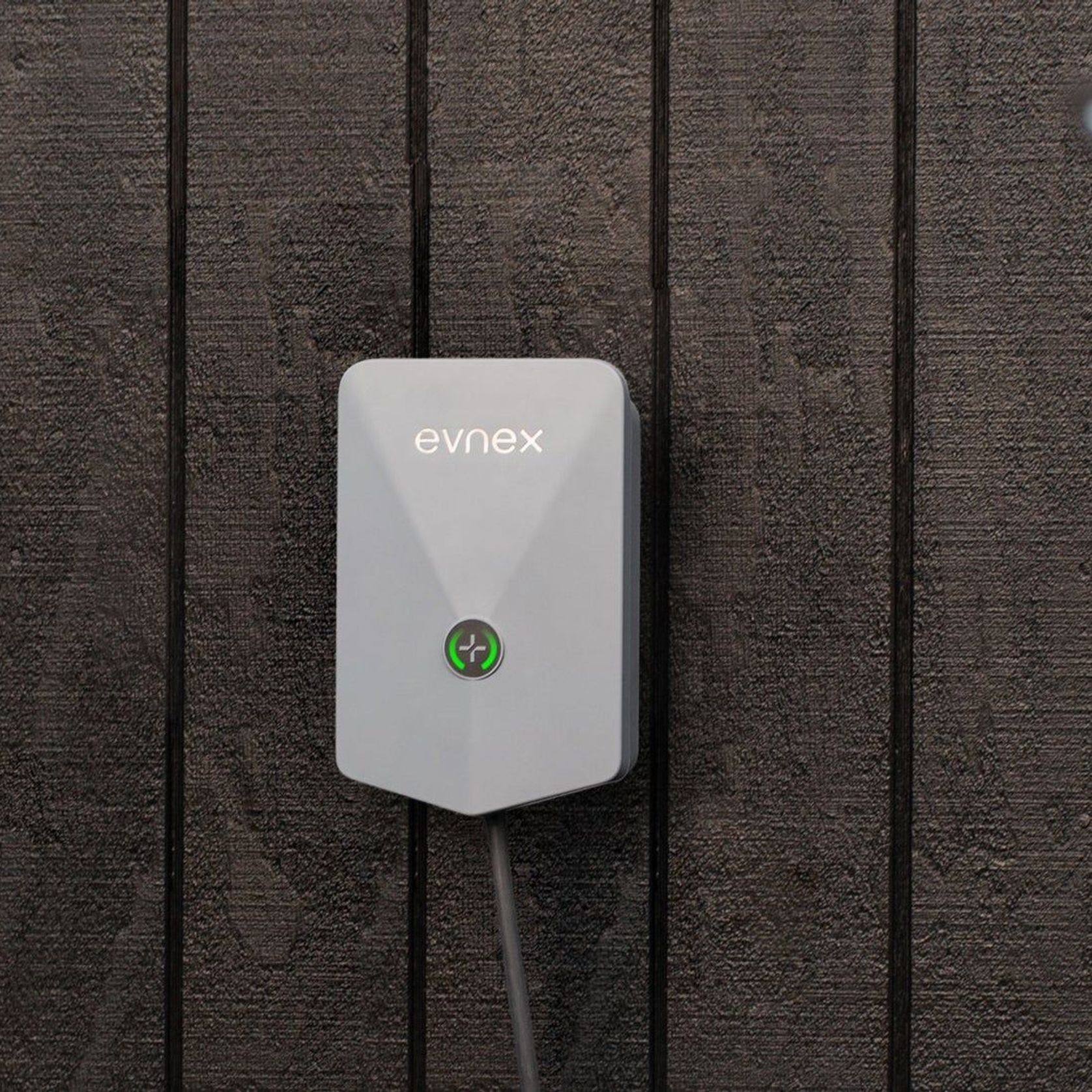 E2 Plus single-phase charger gallery detail image