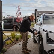 Schneider Charge | Electric Vehicle Charging gallery detail image
