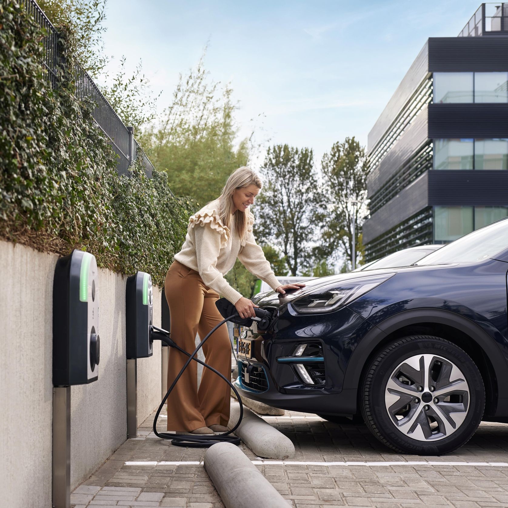 EVlink Pro AC - Electric Vehicle Charging gallery detail image