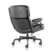 Eames Executive Chair by Herman Miller gallery detail image