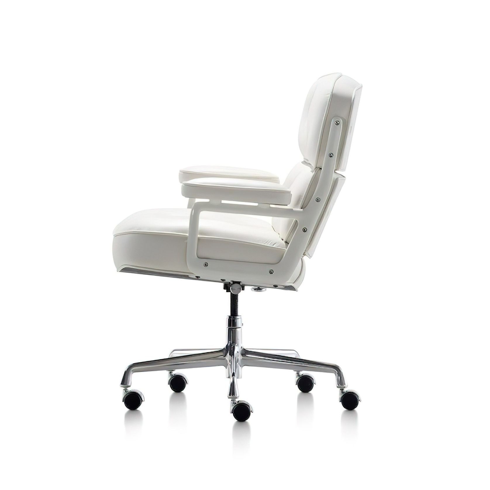 Eames Executive Chair by Herman Miller gallery detail image