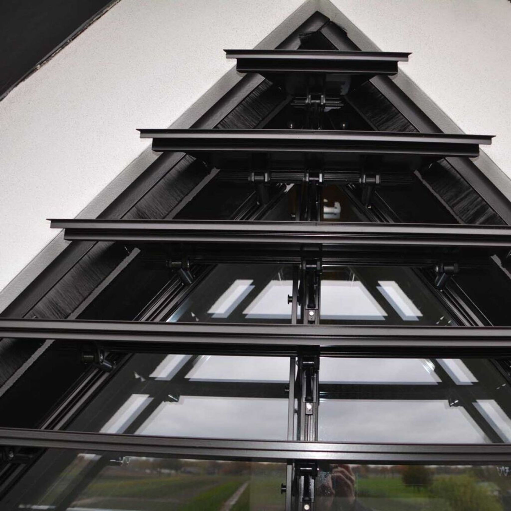 Horiso Rack Arm Systems gallery detail image