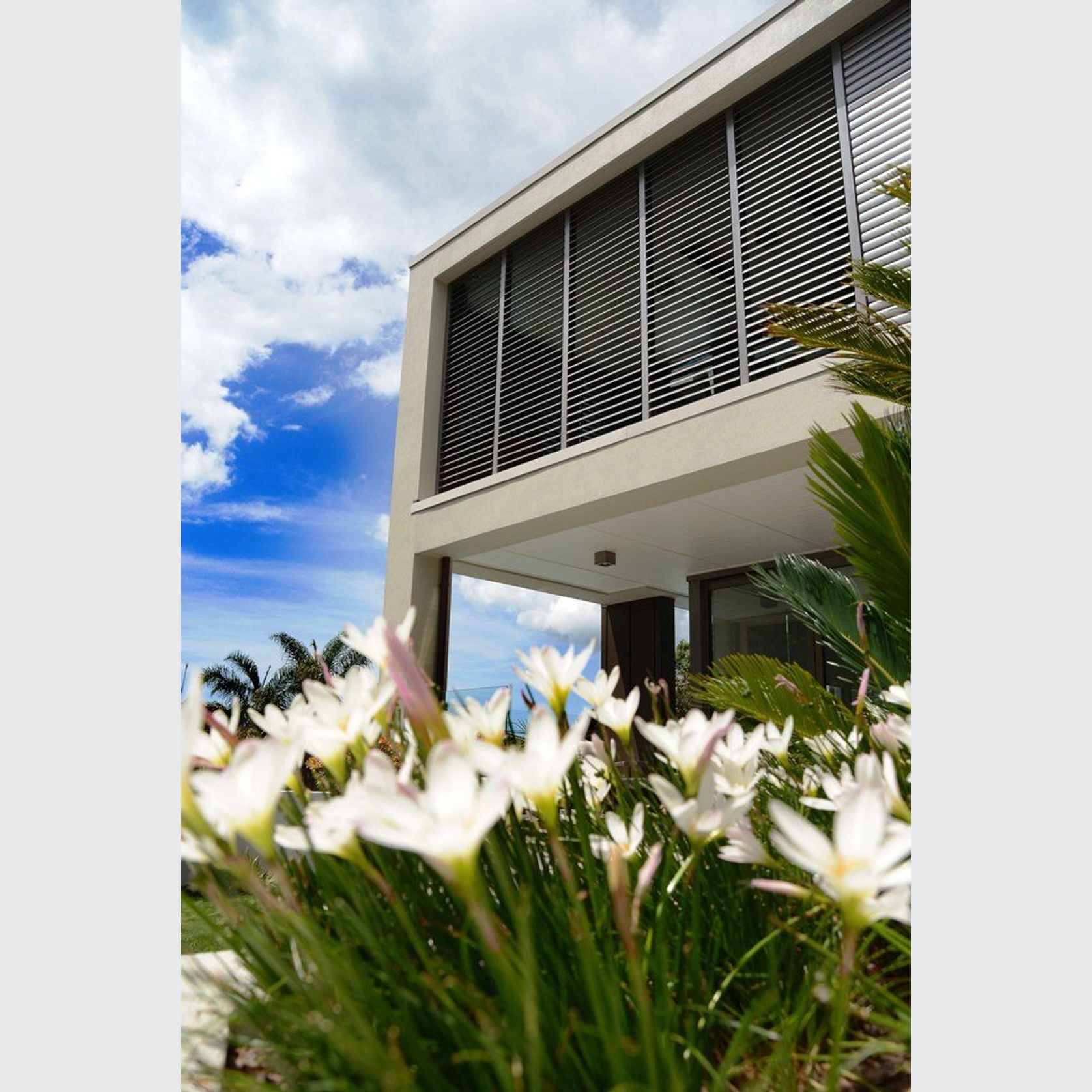 Hand Adjustable Louvre Panels (KISS Pivot System) gallery detail image