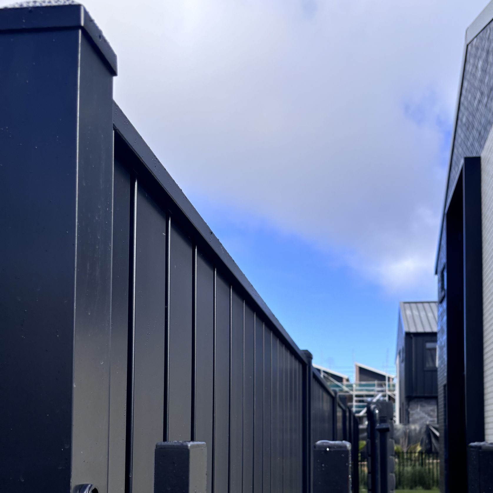 Mako Vertical Slat Fence gallery detail image