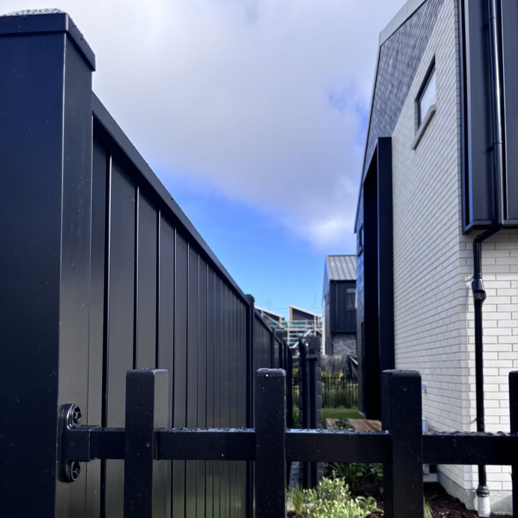 Mako Vertical Slat Fence gallery detail image