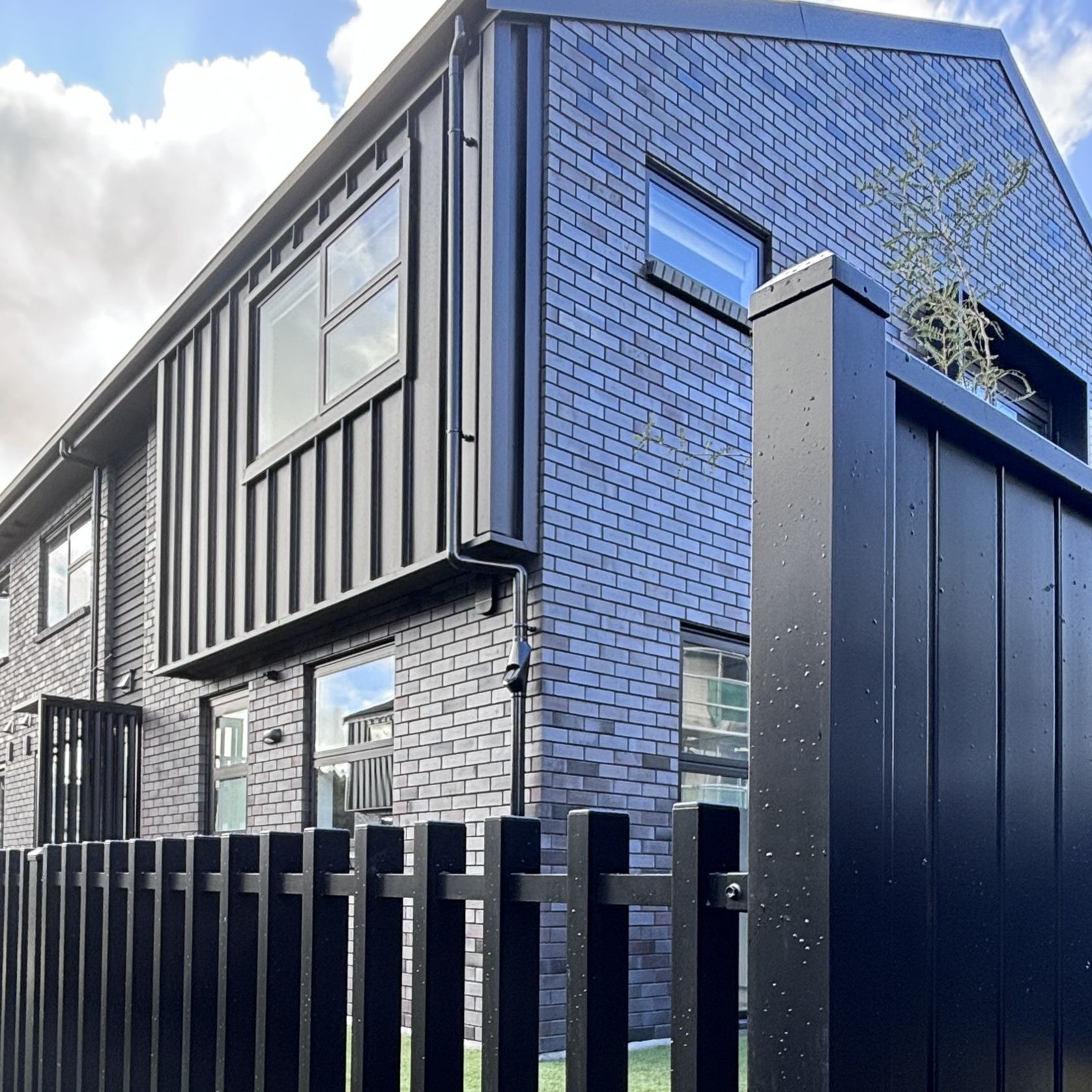 Mako Vertical Slat Fence gallery detail image