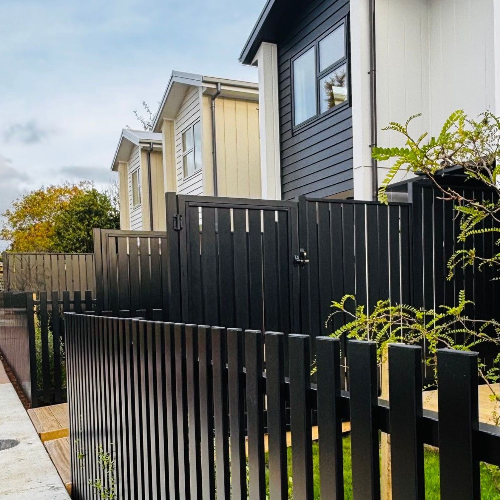 Mako Vertical Slat Fence gallery detail image
