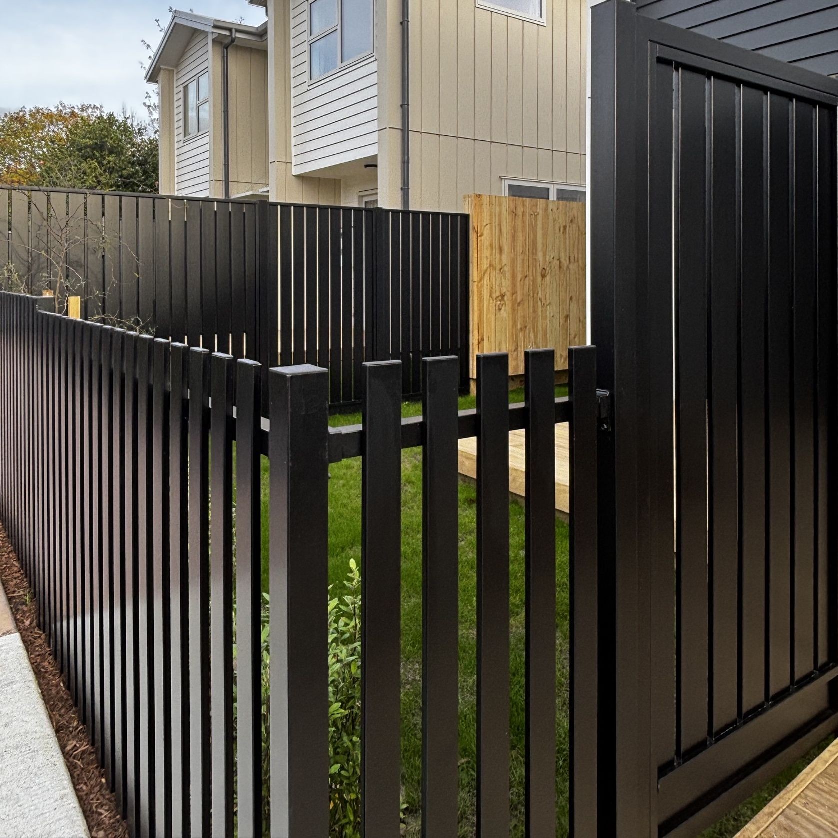 Mako Vertical Slat Fence gallery detail image