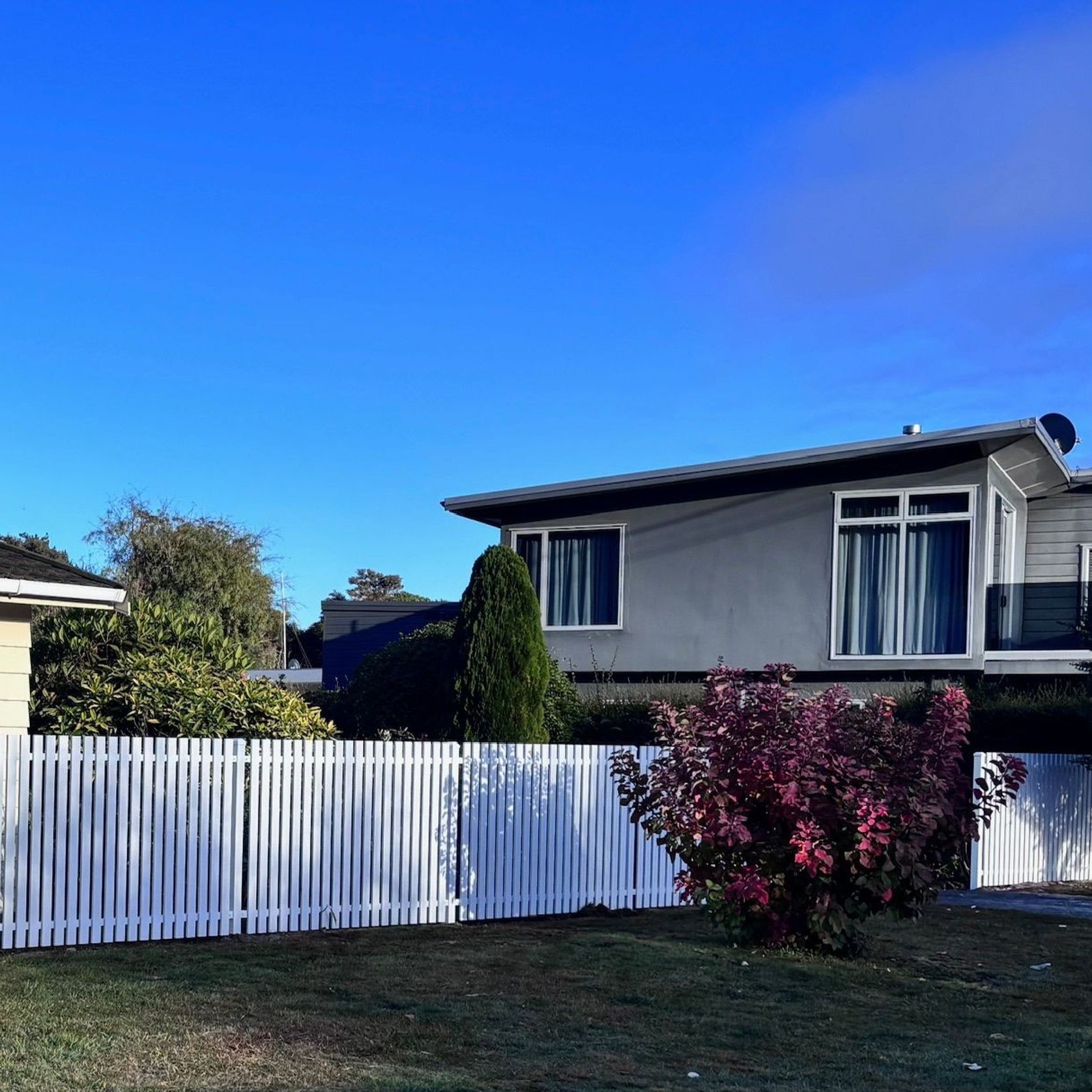 Mako Picket Fence gallery detail image