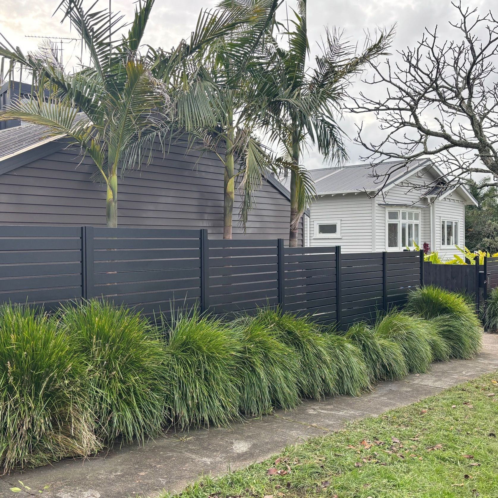 Mako Horizontal Slat Fence gallery detail image