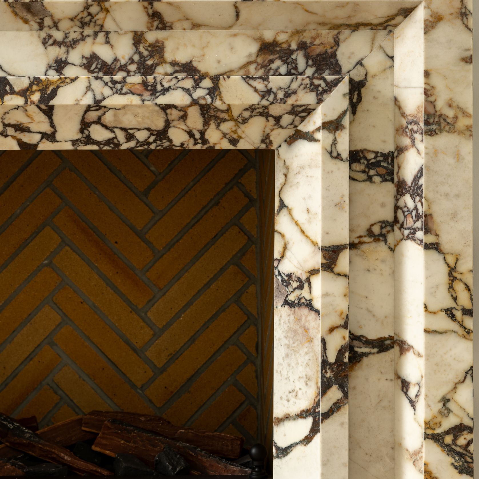 Alluring Fireplaces gallery detail image