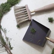 Eldvarm - Shovel & Brush gallery detail image