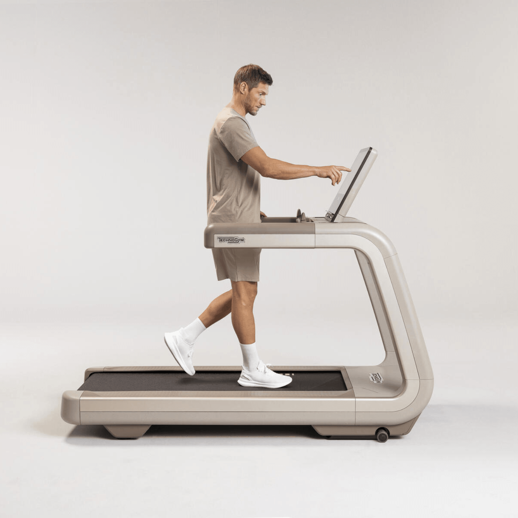 Artis Run gallery detail image