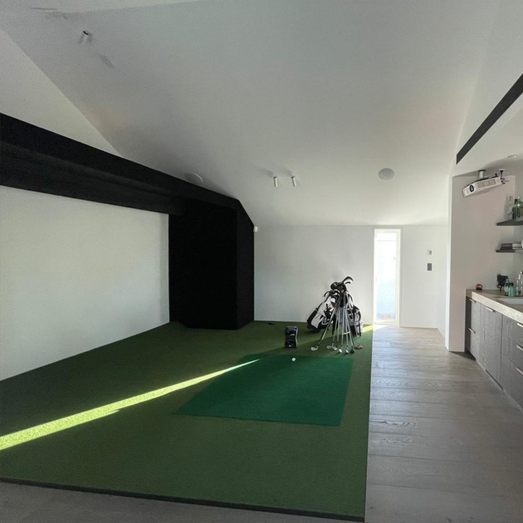 Custom Golf Simulator gallery detail image